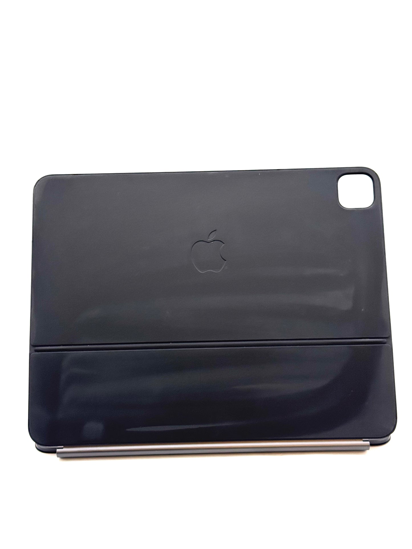 Apple iPad Pro 13" M5 2TB Wi-Fi w/ Magic Keyboard 100% Battery Health – Mint