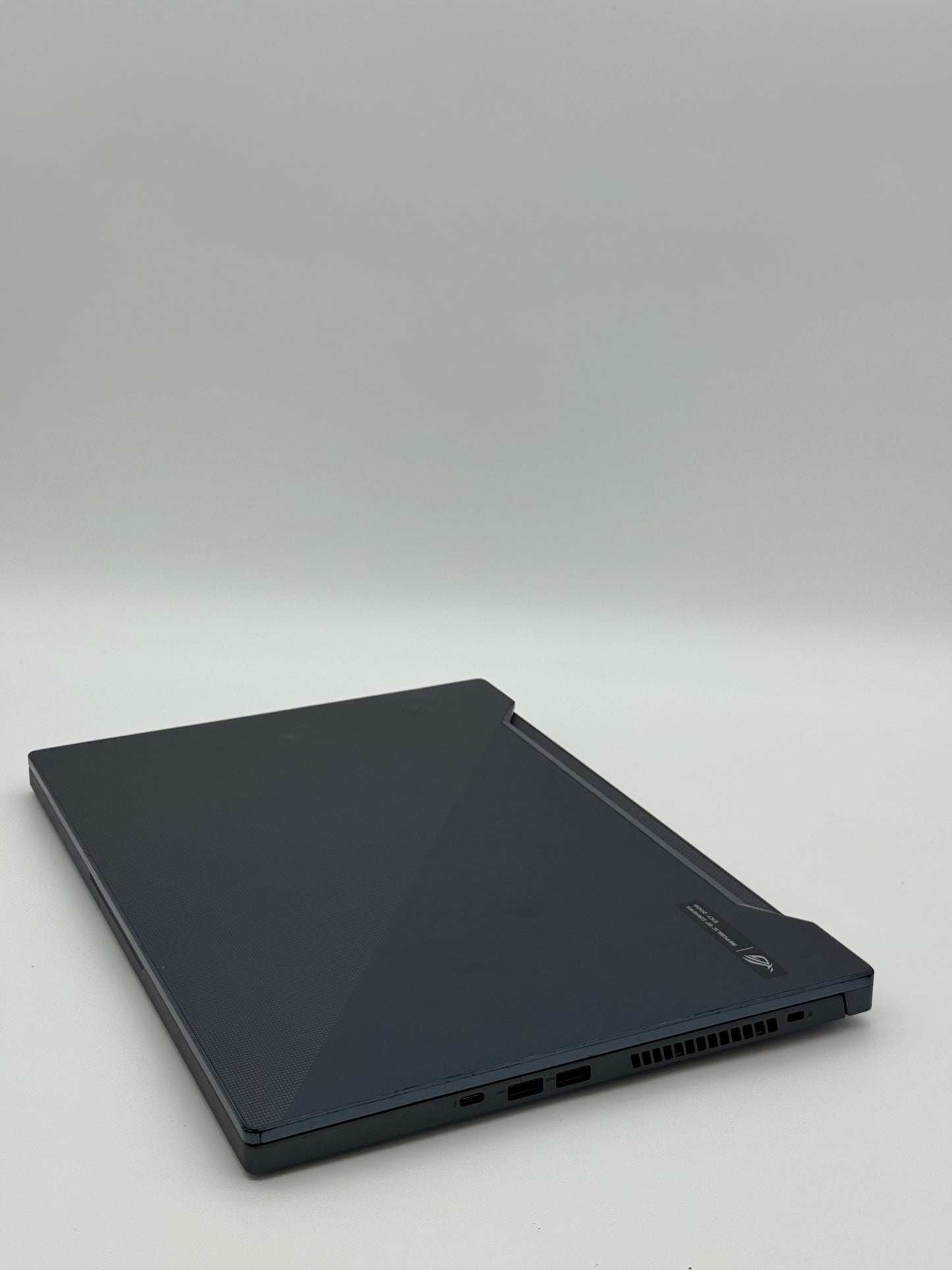 Asus ROG ZEPHRUS M15 (GU502L) Broken