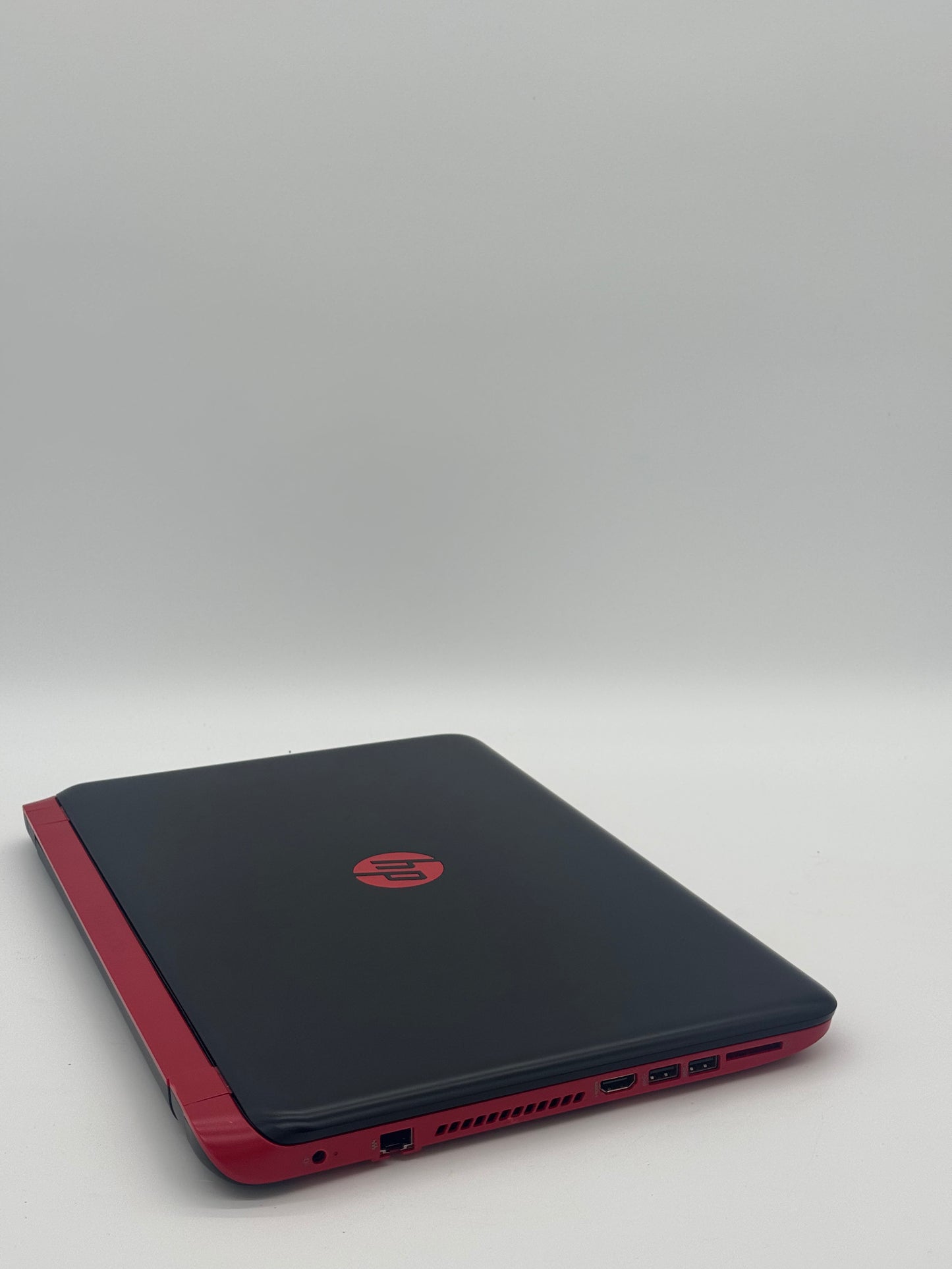 HP Beats Edition Laptop - Core i5, 8GB RAM, 512GB SSD - Gray - BROKEN NO CHARGER