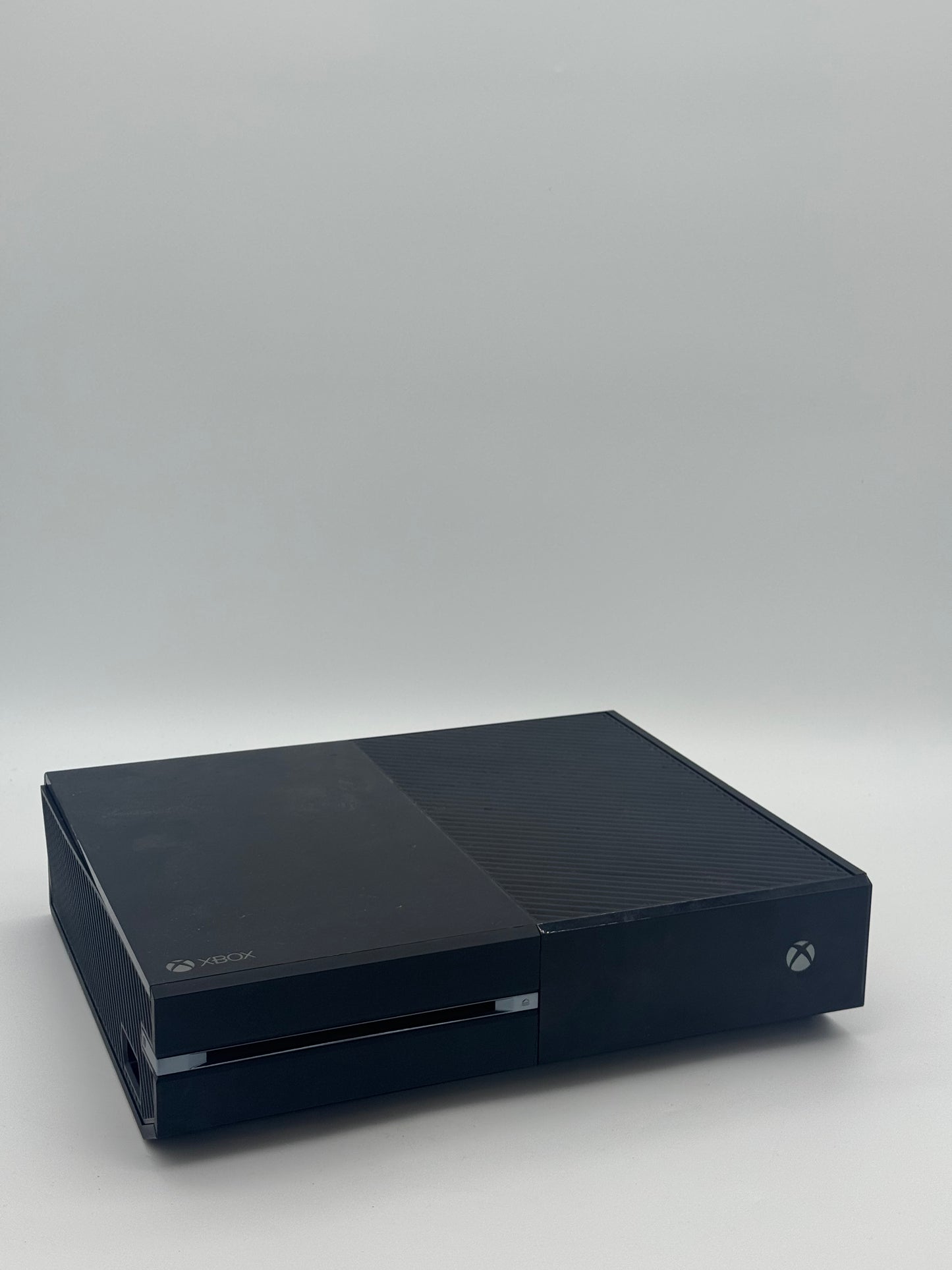 Microsoft Xbox One 2013 (Model: 1540) - Broken Black Console - 500GB