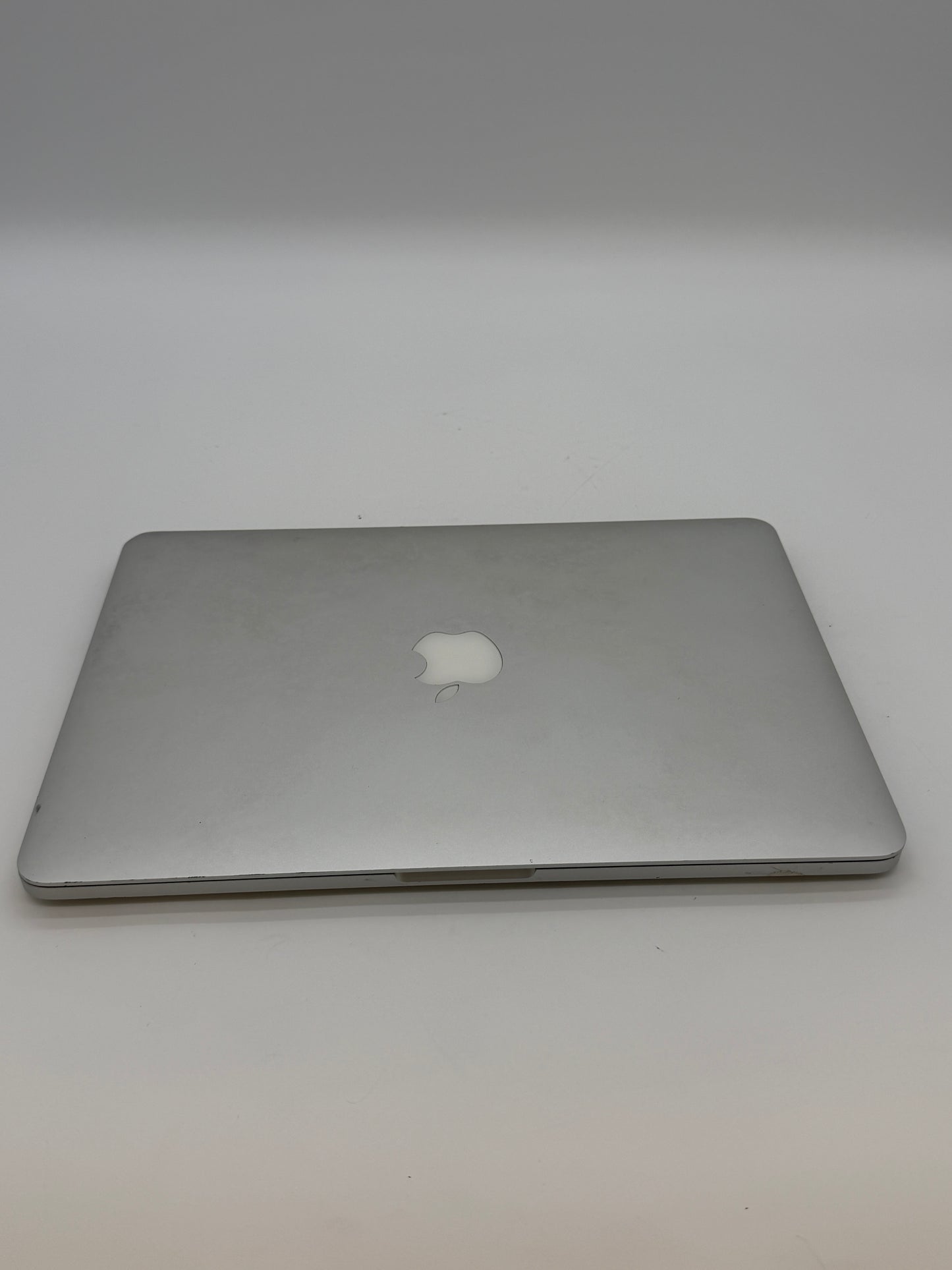 Apple MacBook Pro 13" A1502 2015 - Used - B - Gray - i5 2.7GHz, 8GB RAM, 128GB SSD