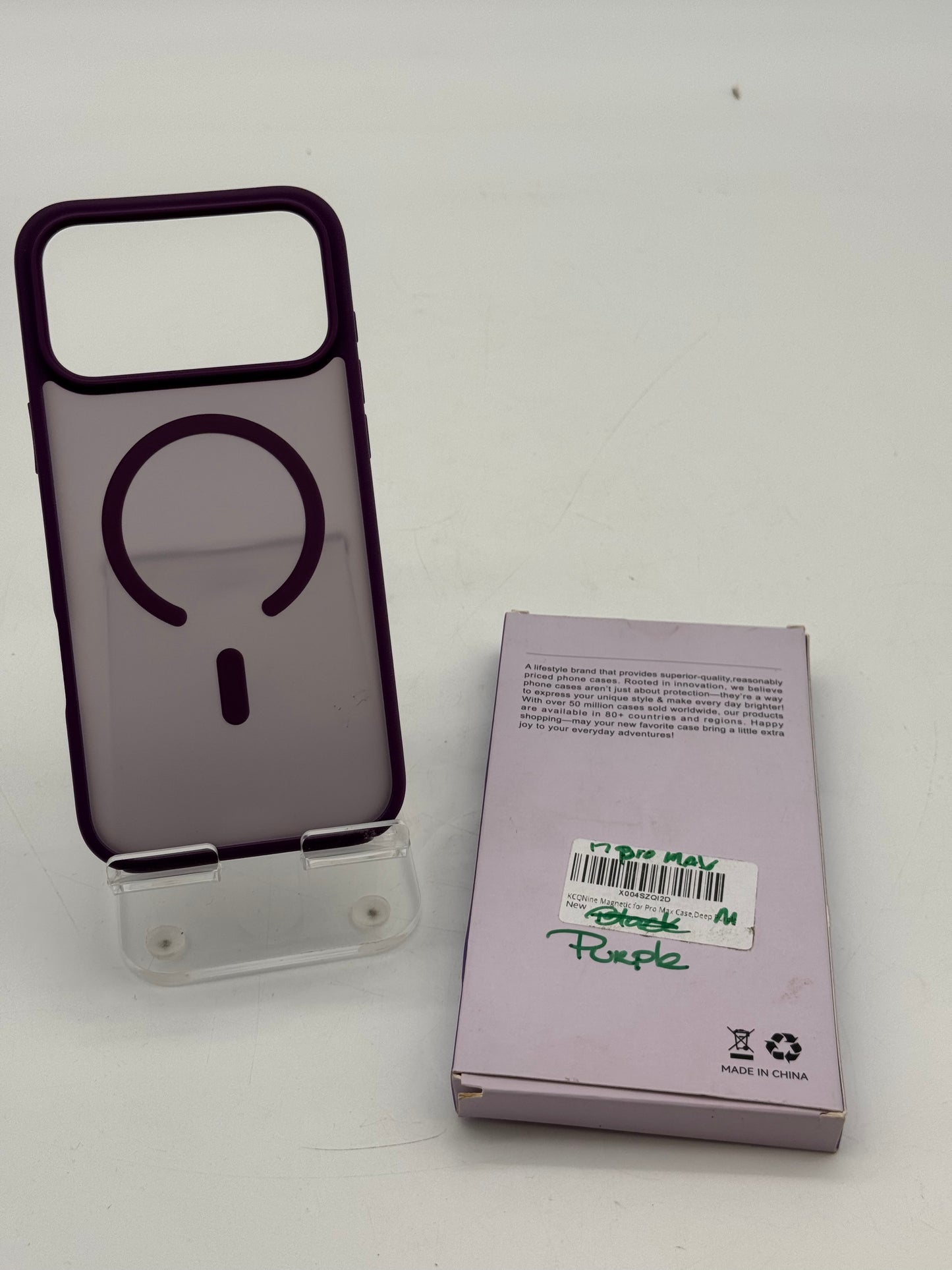 Apple iPhone 17 Pro Max Phone Case Purple - New In Box