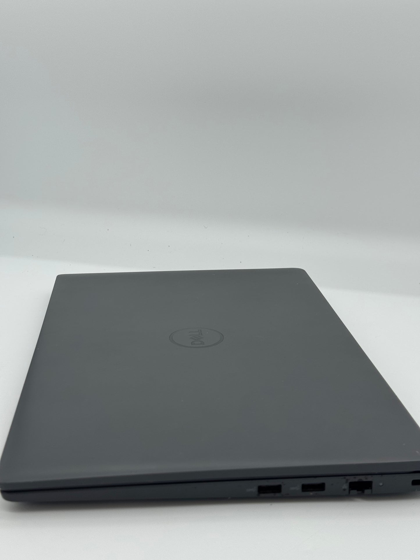 Dell Latitude 3540 Laptop - Core i7, 16GB RAM, 512GB SSD, Gray