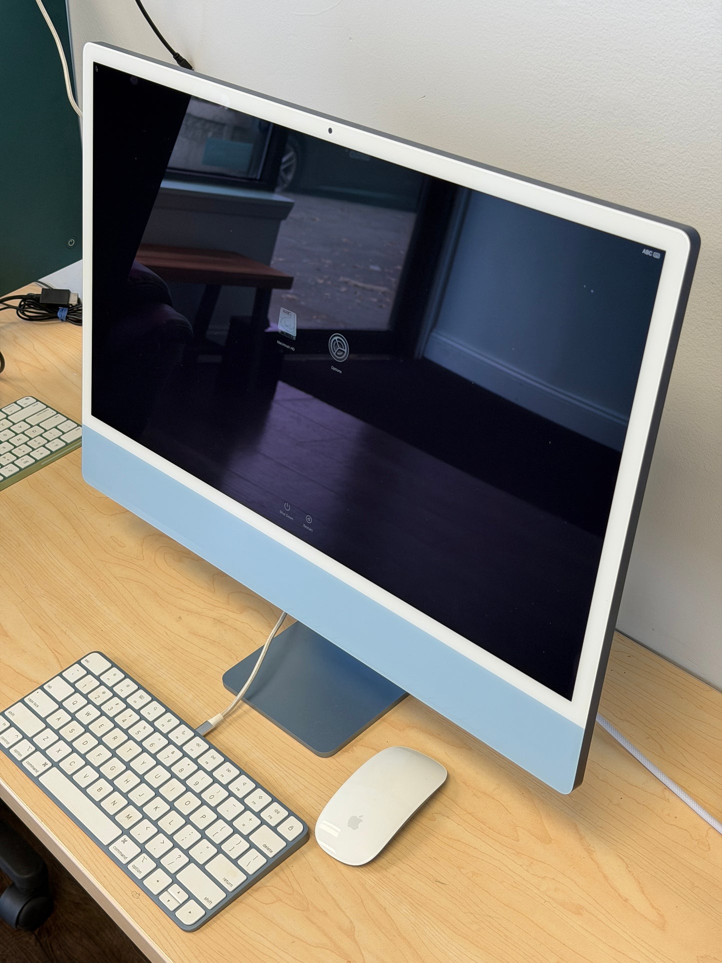 Apple iMac 24'' A2439 M1 - 256GB SSD, 8GB RAM, Blue