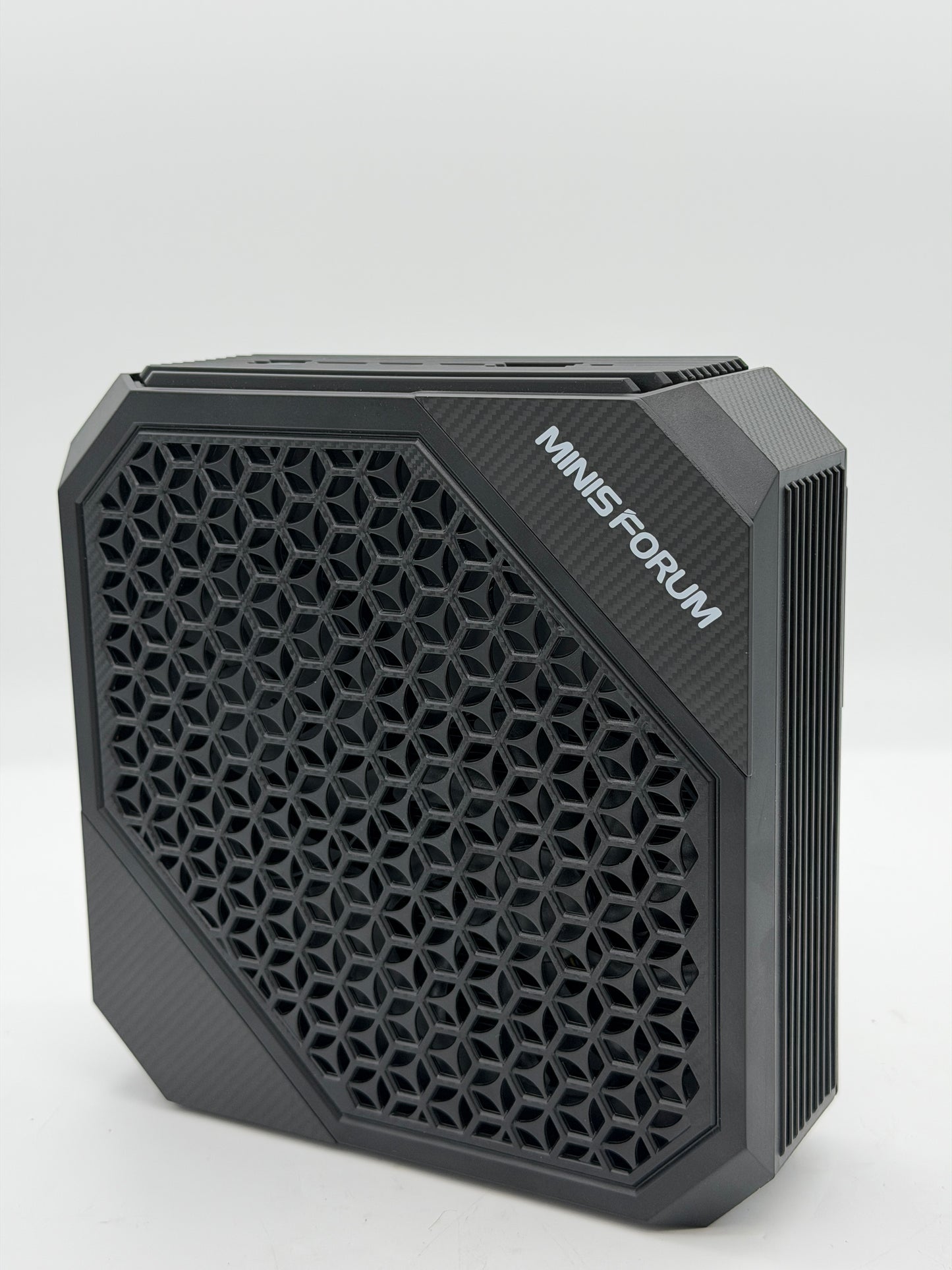 MINISFORUM Neptune Series HX99G Mini PC AMD Ryzen 9 6900HX