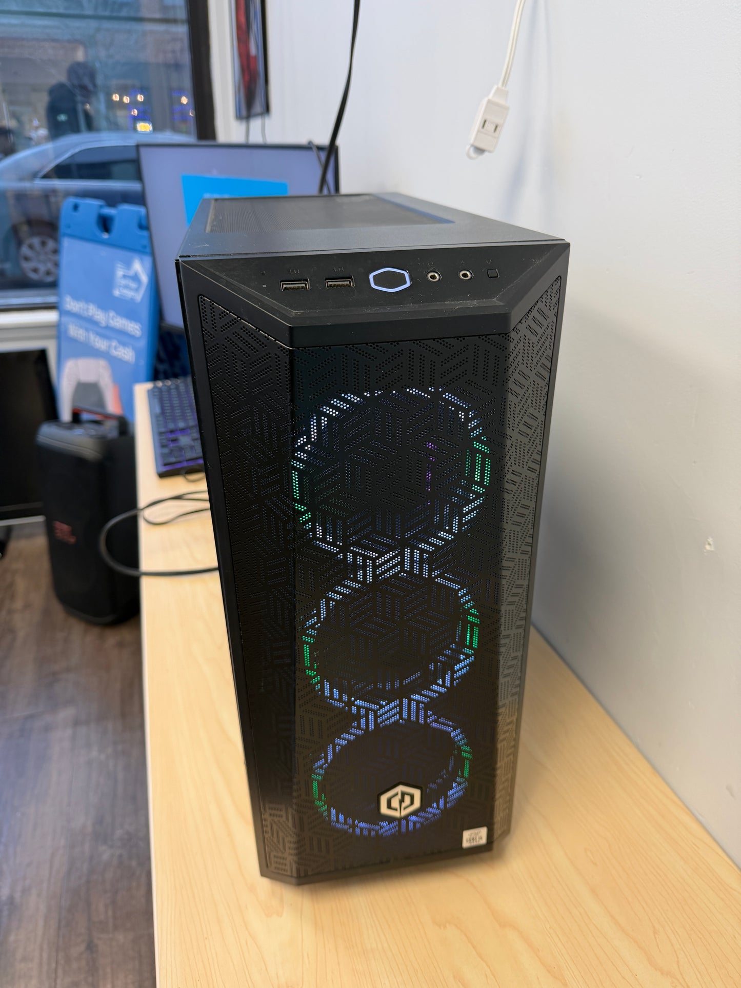 Custom CyberpowerPC Gamer Xtreme VR Gaming PC - Intel i5-10400F, GTX 1660 Super - Used Black