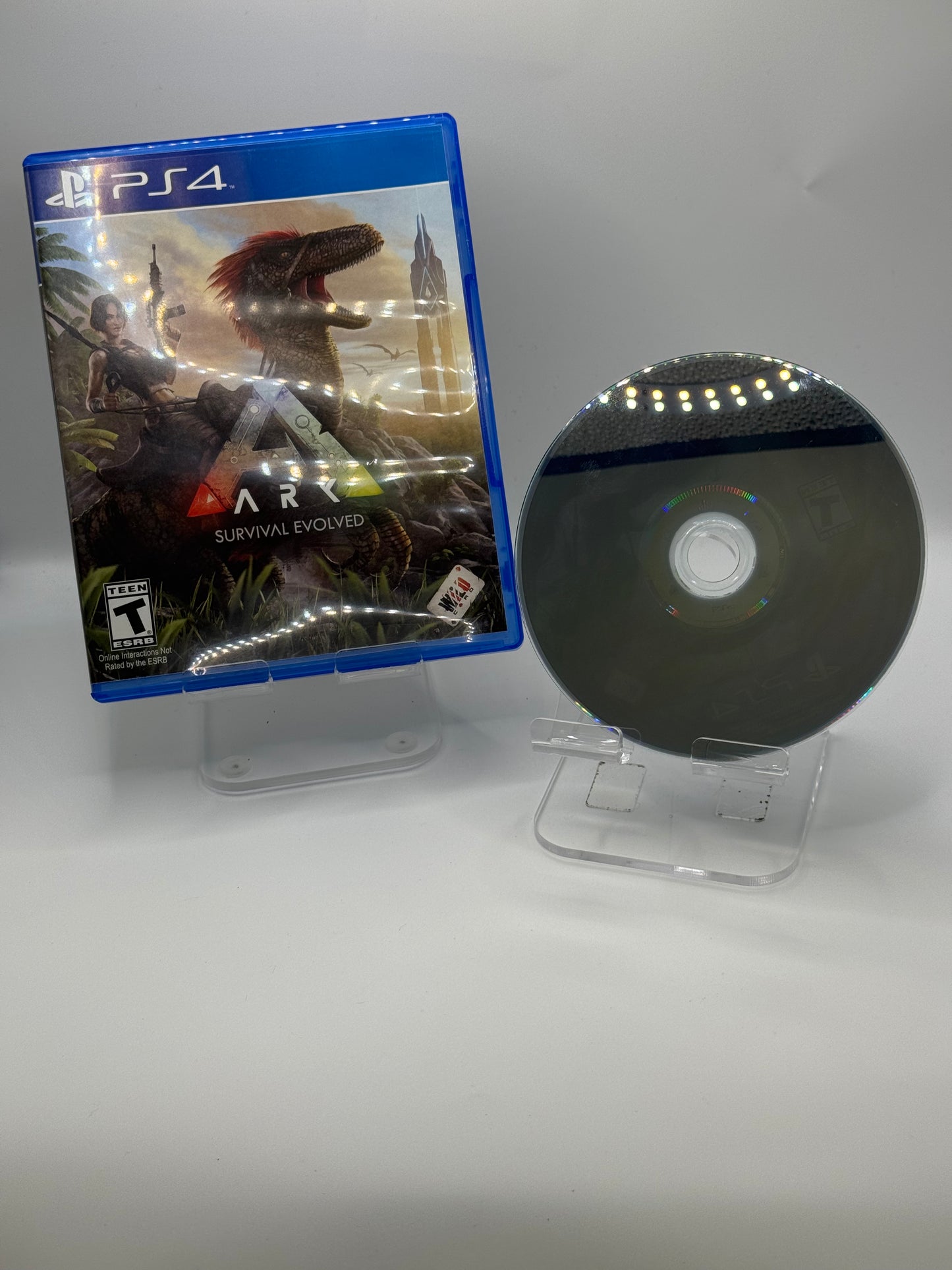 Playstation 4 - Ark Survival Evolved - Used with Box