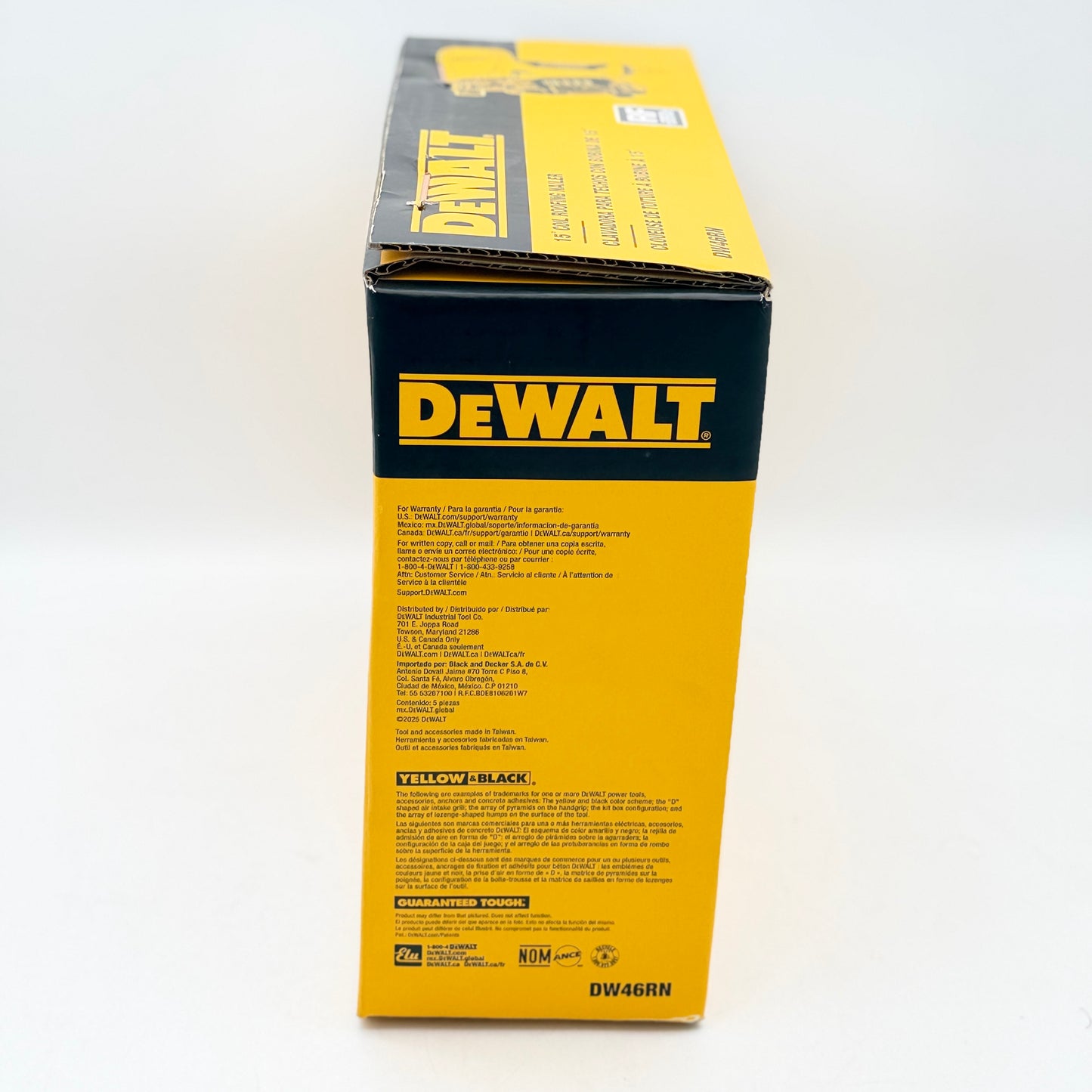 NEW DEWALT DW46RN 15° Coil Roofing Nailer w/ Vinyl Siding Kit
