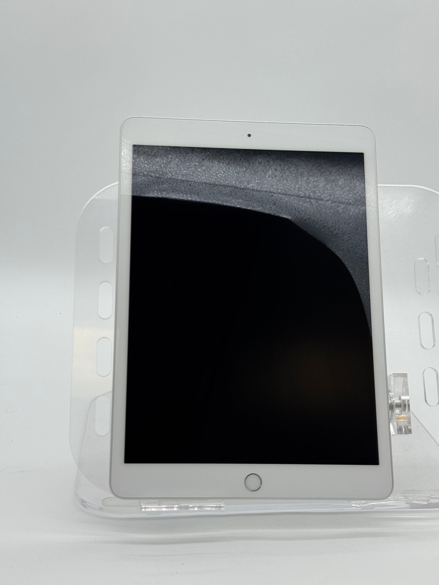 Apple iPad (8th Gen) A2270 2020 - Gray - Used - A - 128GB WiFi Unlocked