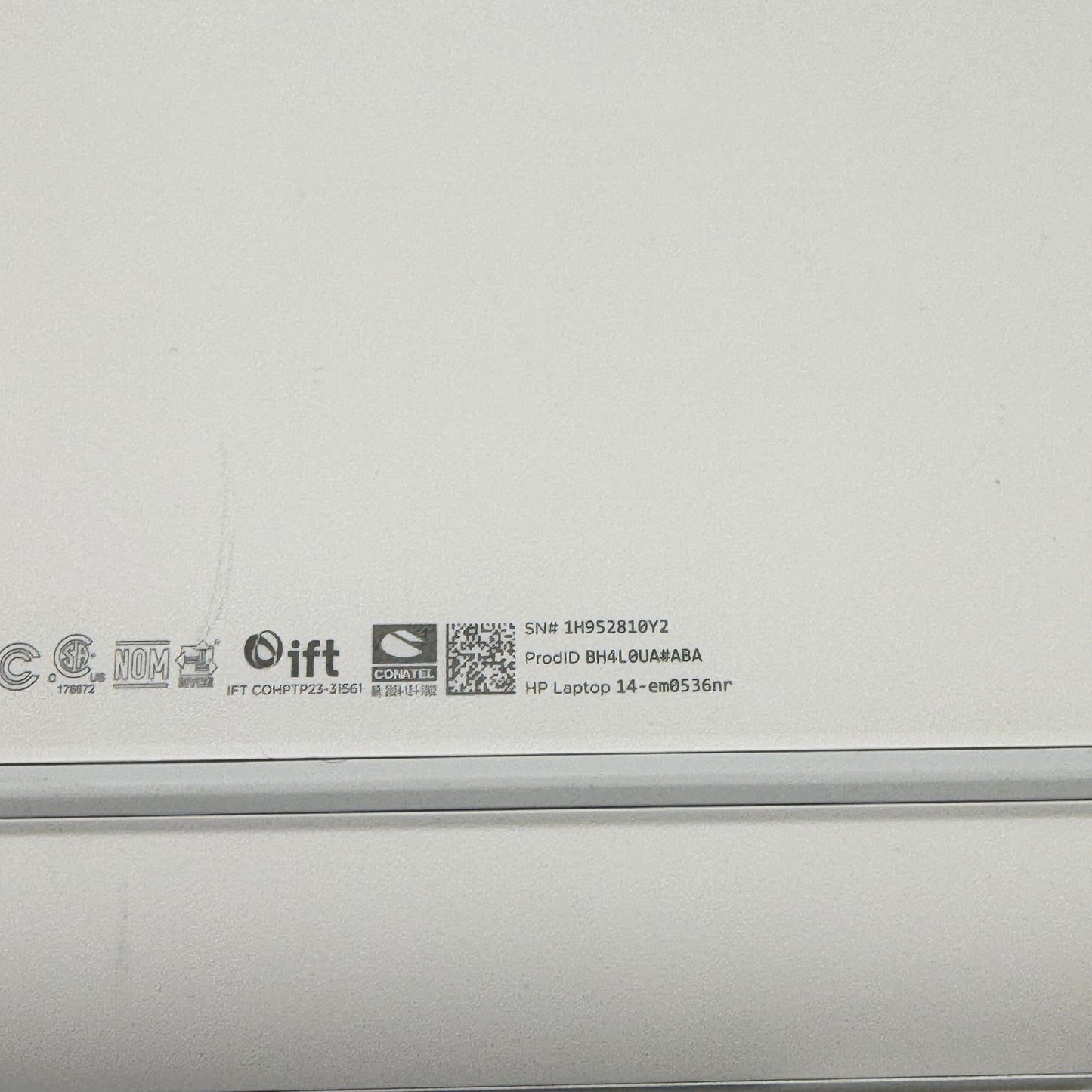HP 14-em0536nr AMD Ryzen 5 7520U 8GB RAM 512GB SSD