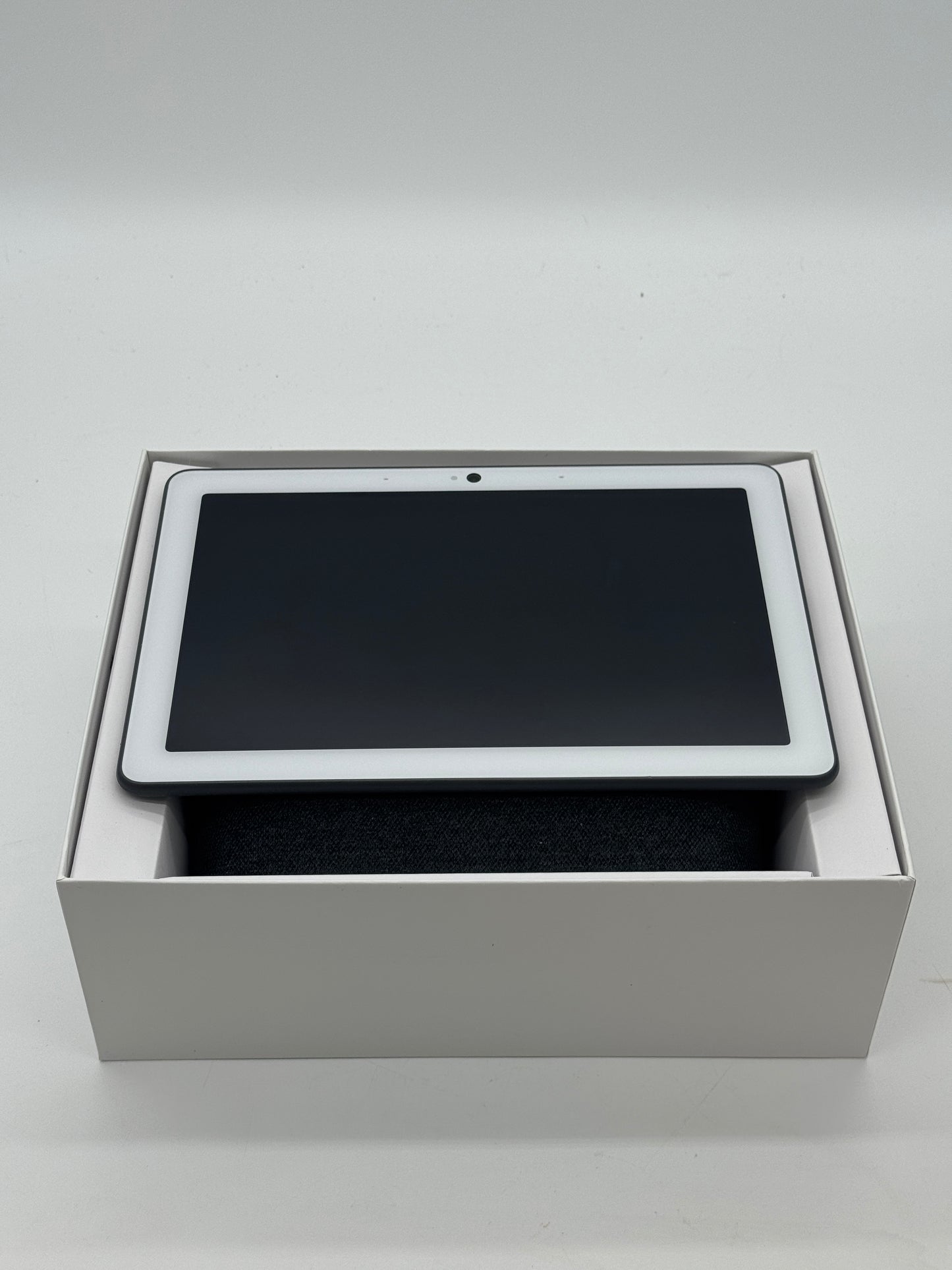 Google Nest Hub Max 10" Smart Display with Google Assistant Charcoal GA00639