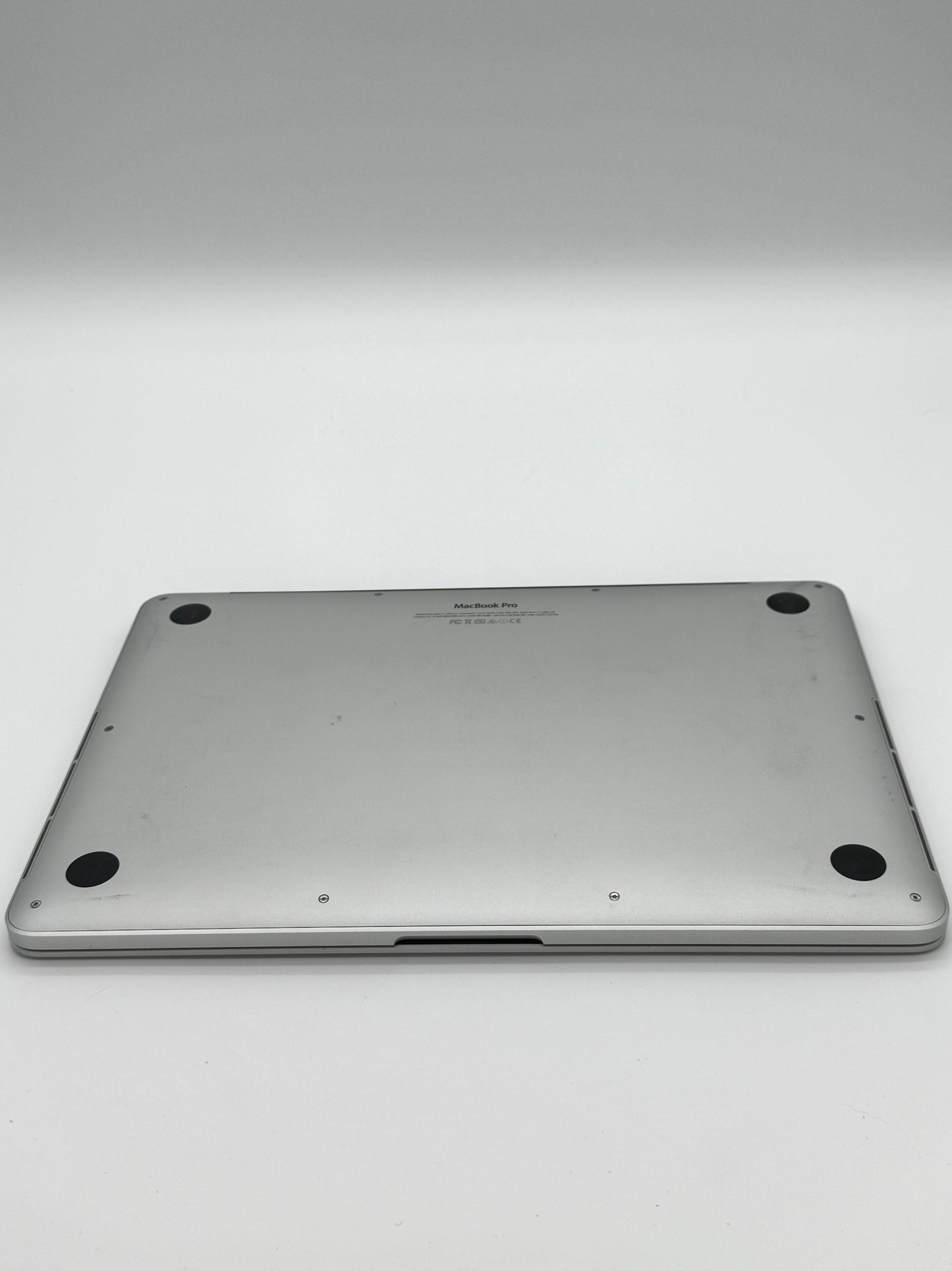 Apple MacBook Pro 13" A1502 (2015) - Core i7, 16GB RAM, 1TB HD - Gray - Used