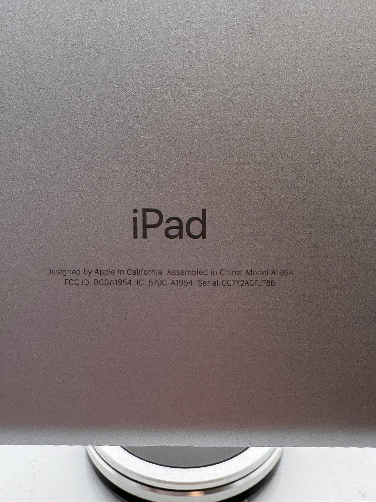 Apple iPad 6th Gen A1954 9.7 Inch Wi-Fi Only Gray