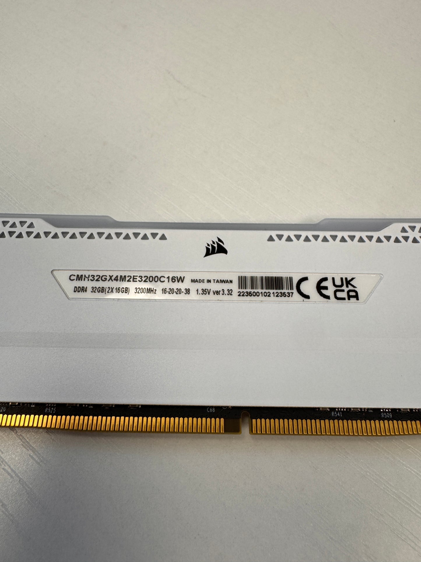 Corsair Vengeance RGB Pro DDR4 32GB (2x16GB) 3200MHz White