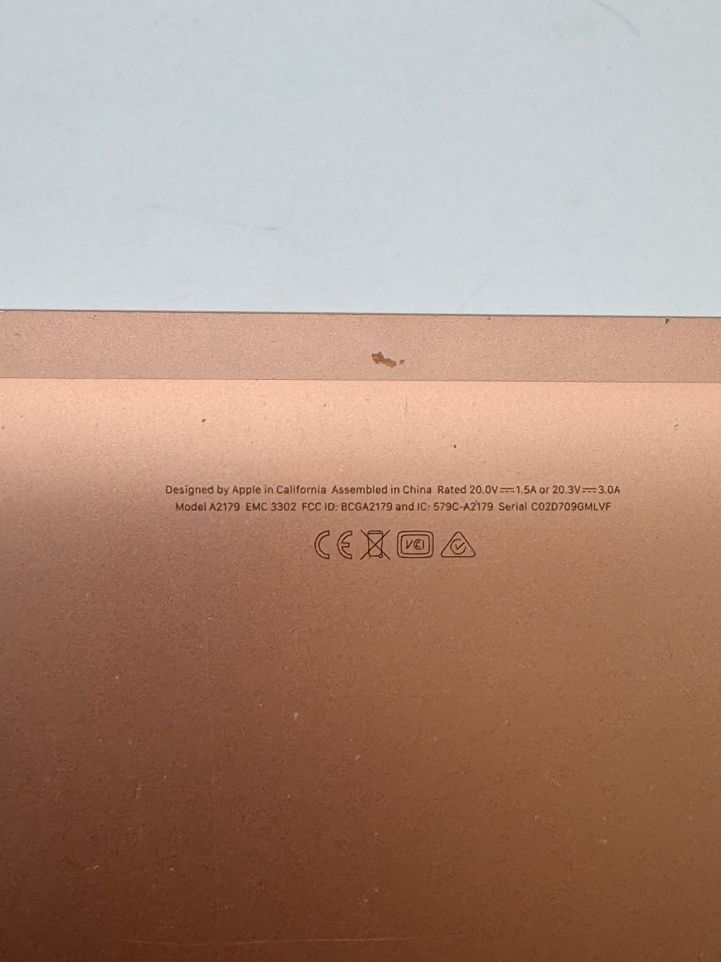 Apple MacBook Air 13" Retina A2179 2020 - Broken - Rose Gold