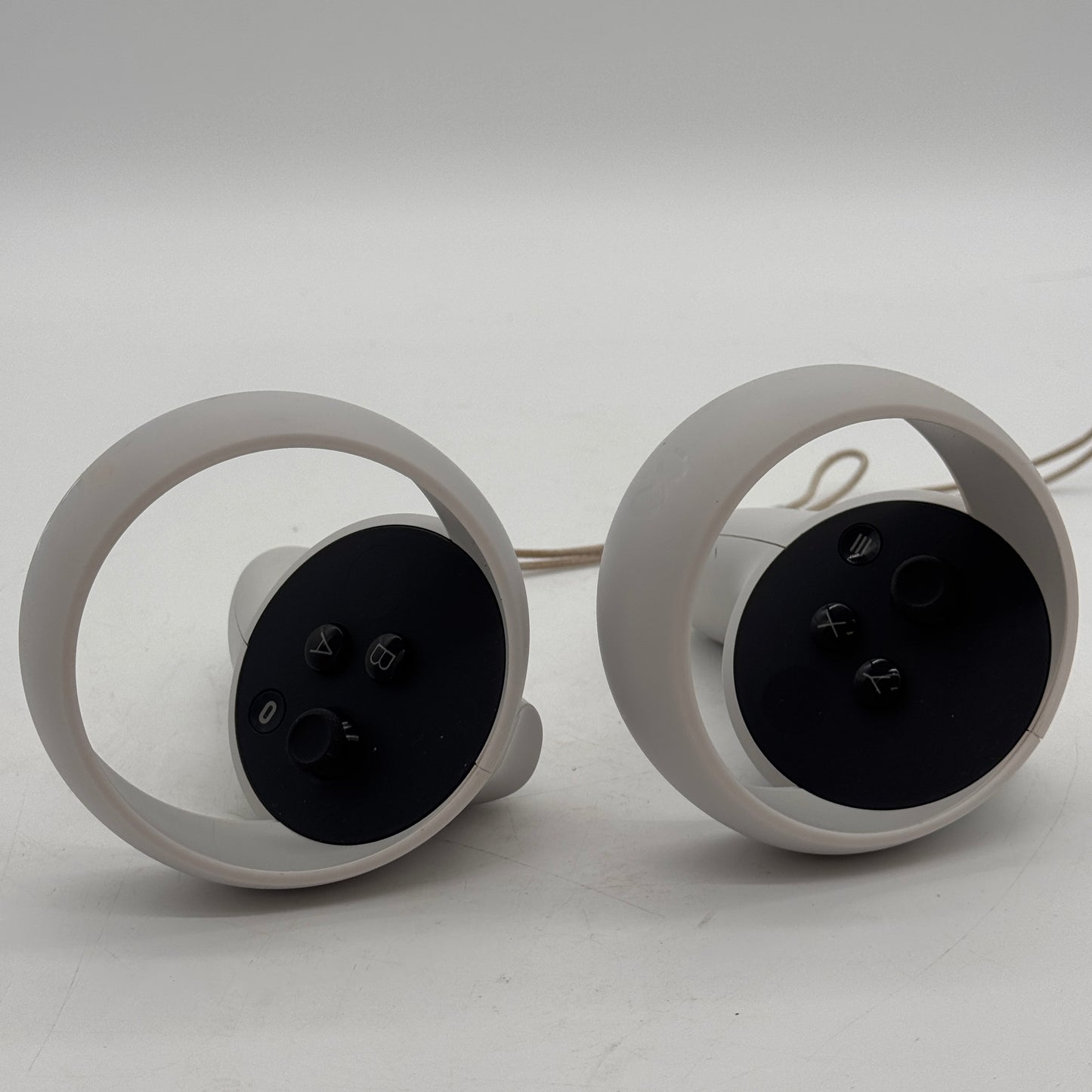 Oculus Quest 2 128GB Video Game System CONTROLLERS BROKEN