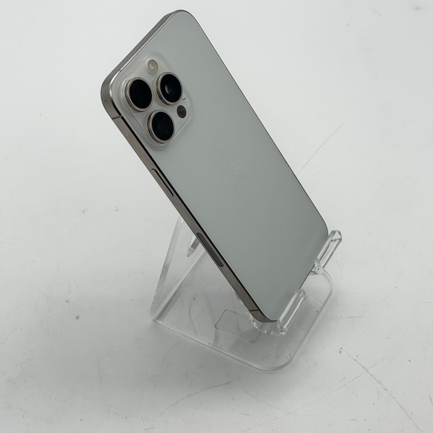 Apple iPhone 15 Pro Max – Great Condition – OEM Parts – 85% Battery Health