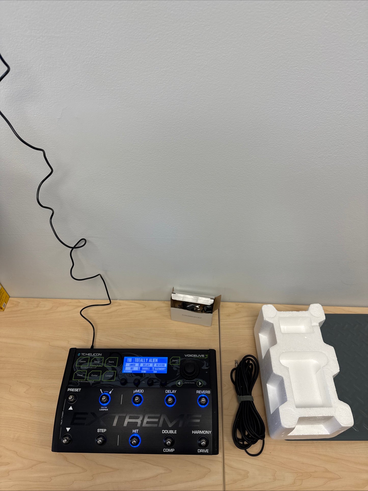 TC Helicon Voicelive Extreme 3 DJ Equipment - Used with Box - Multi-Colored