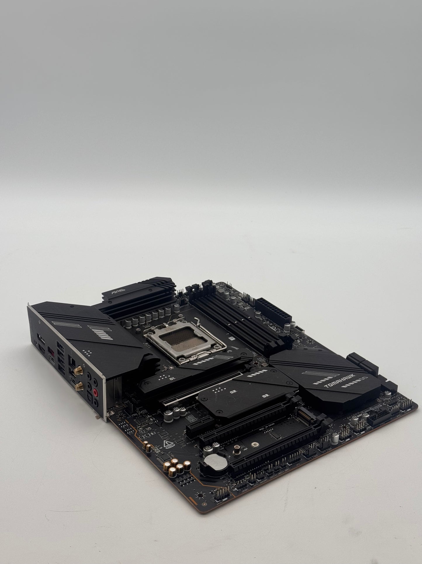MSI MAG X670E Tomahawk WiFi AM5 DDR5 ATX Motherboard - BROKEN PARTS ONLY