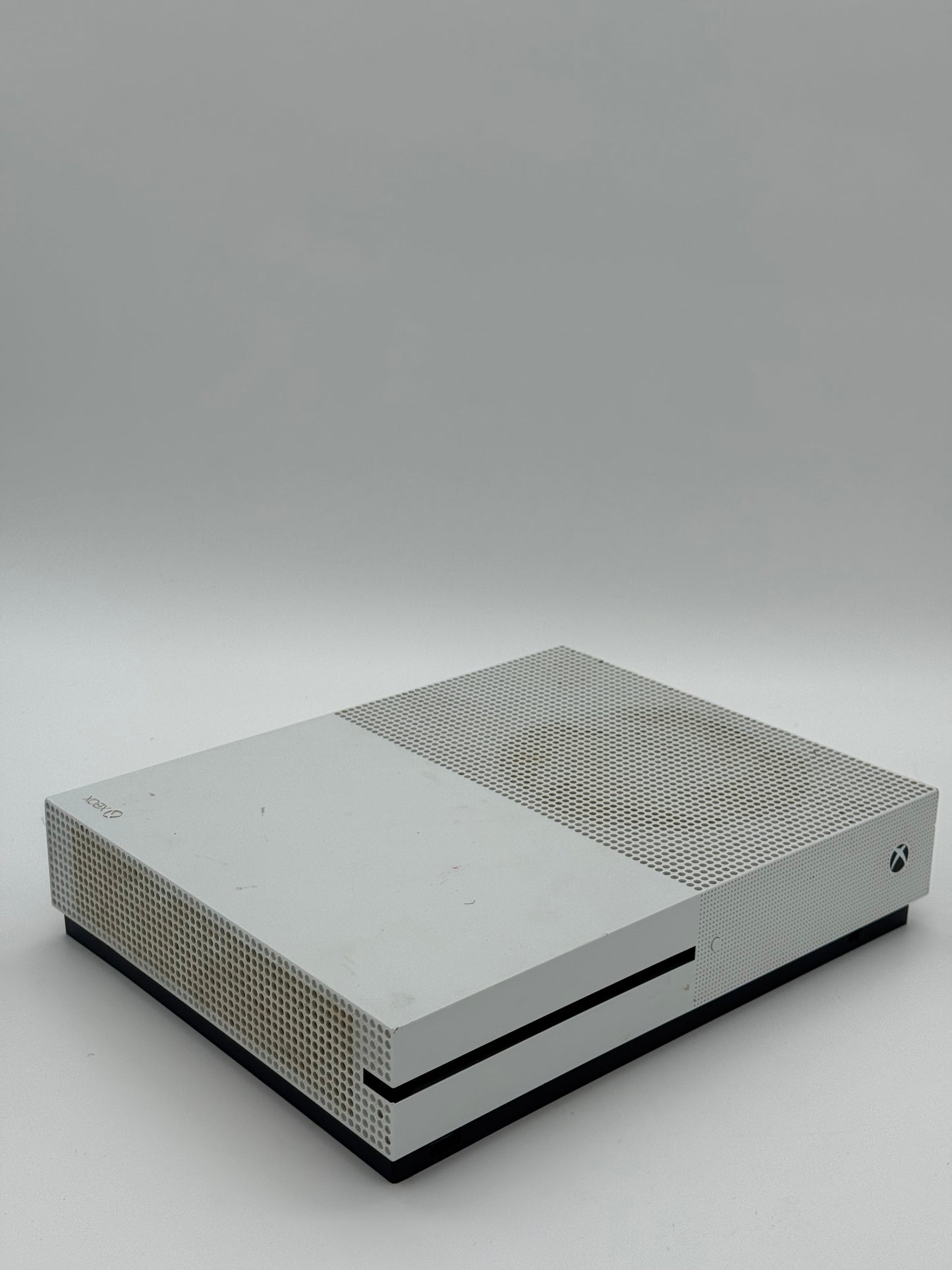 Microsoft Xbox One S 2016 (Model: 1681) - Used Video Game System - 1TB - White