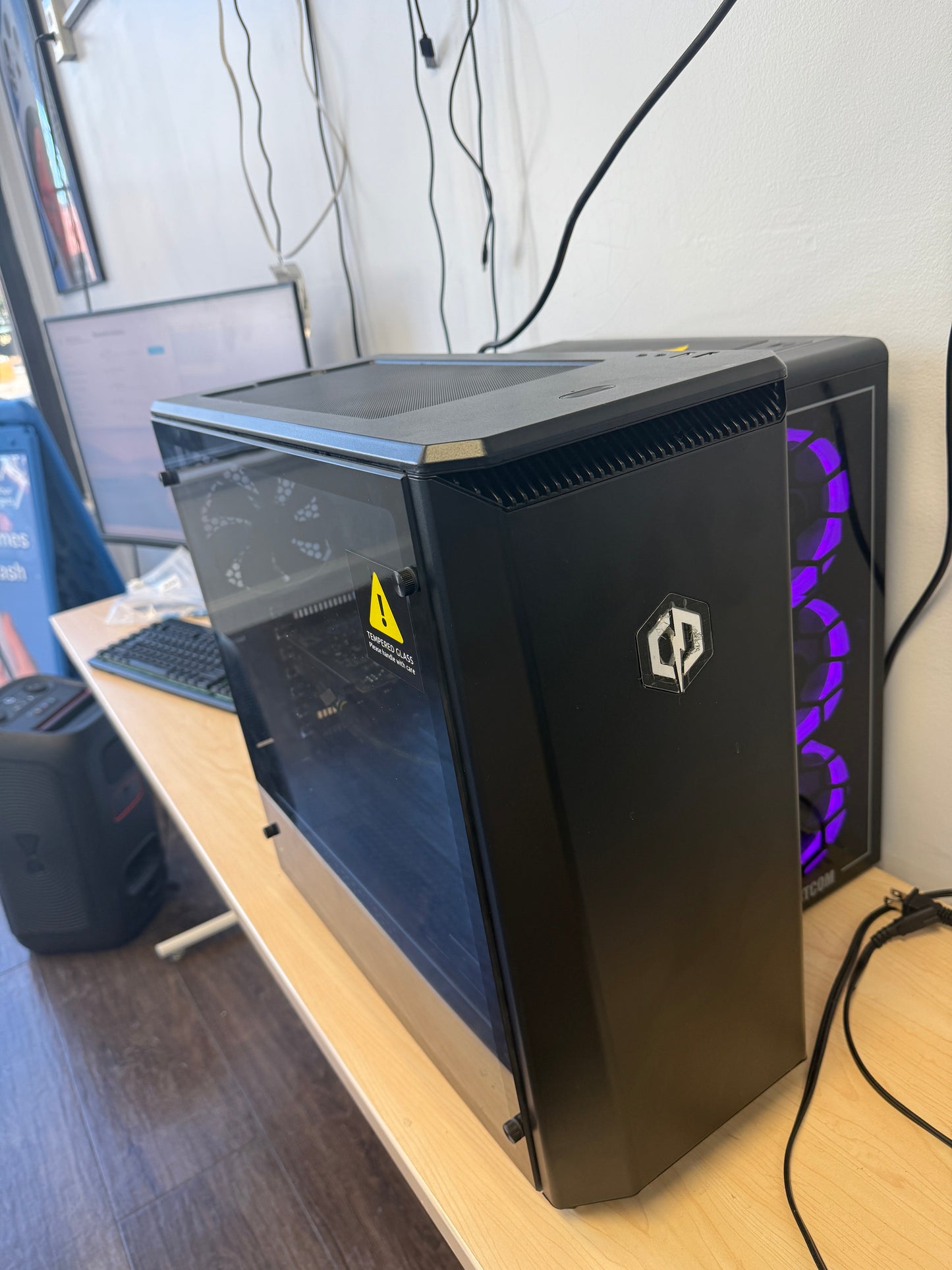Desktop PC AMD FX 6300 Six-Core 24GB RAM 256 SSD 1TB HD AMD Radeon RX 560 Series