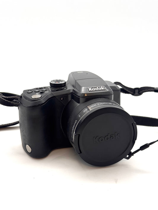 Kodak PixPro AZ-series AF 26X Vintage Camera Black ** BROKEN **