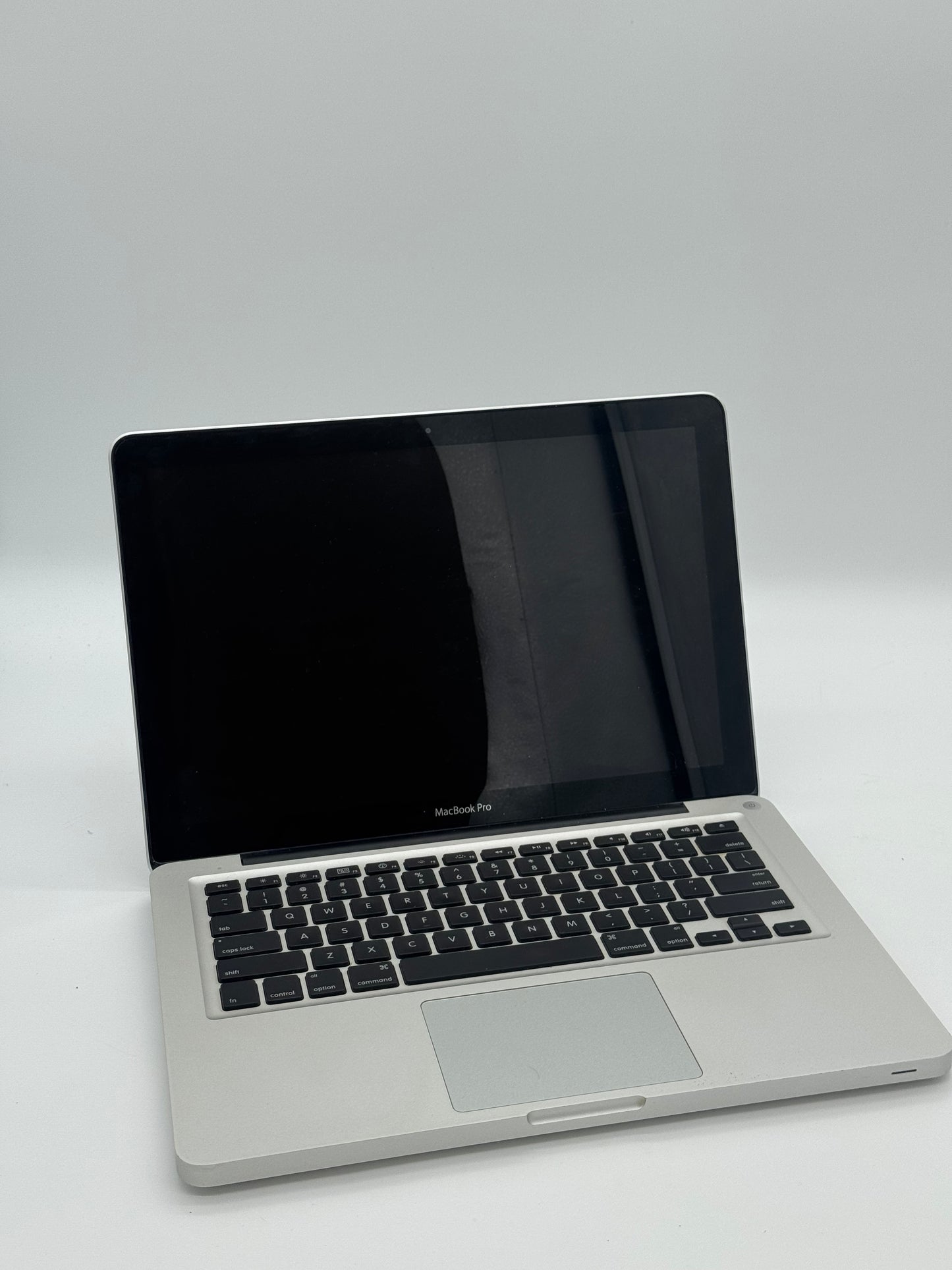 Apple MacBook Pro 13" Core i7 2.7GHz Early 2011 - Used - Gray - Parts Only