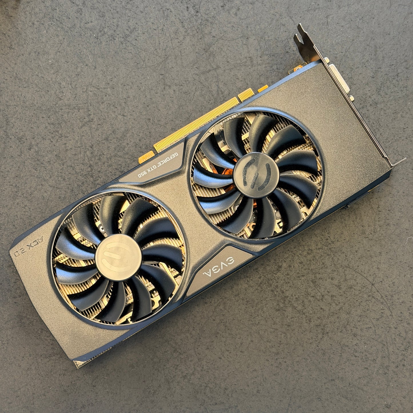 EVGA GeForce GTX 950 2GB GDDR5 Graphics Card PCIe HDMI DVI DP Tested