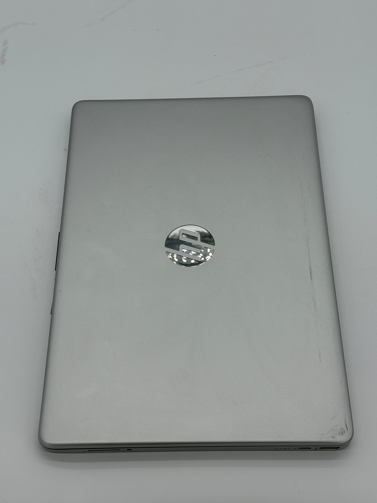 HP Laptop 15dy5073dx - 512GB SSD, Intel Core i7, 16GB RAM, Gray
