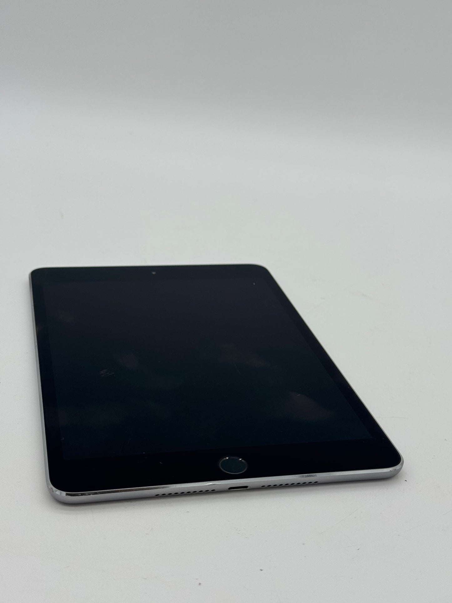 Apple iPad Mini (4th Gen) A1538 (2015) - Used - Black - 32GB WiFi Unlocked