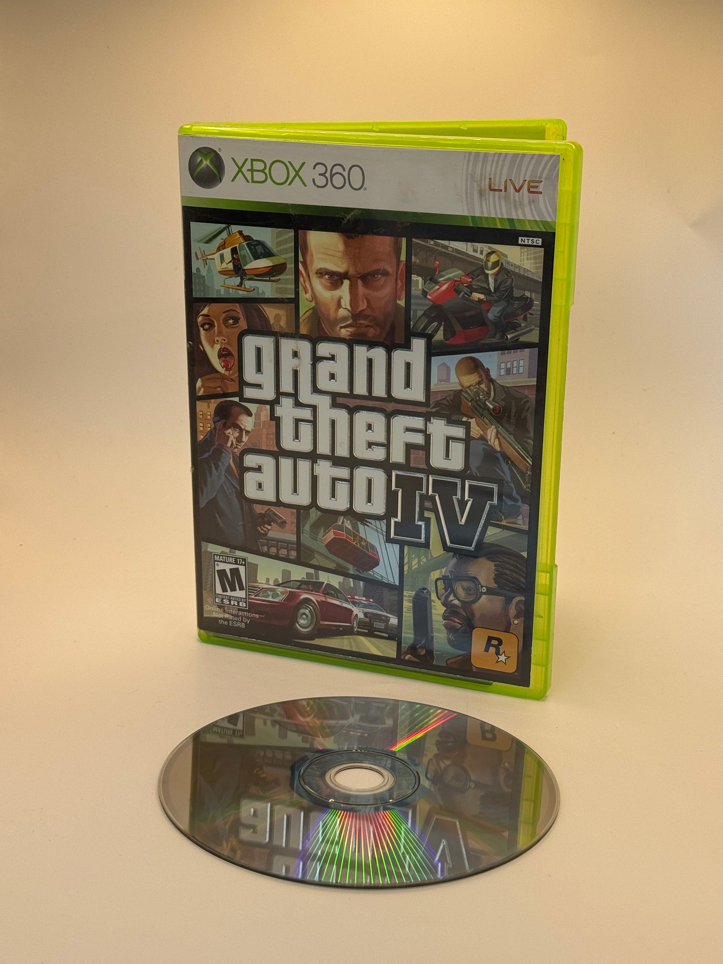 Grand Theft Auto IV - Xbox 360 - Used with Box