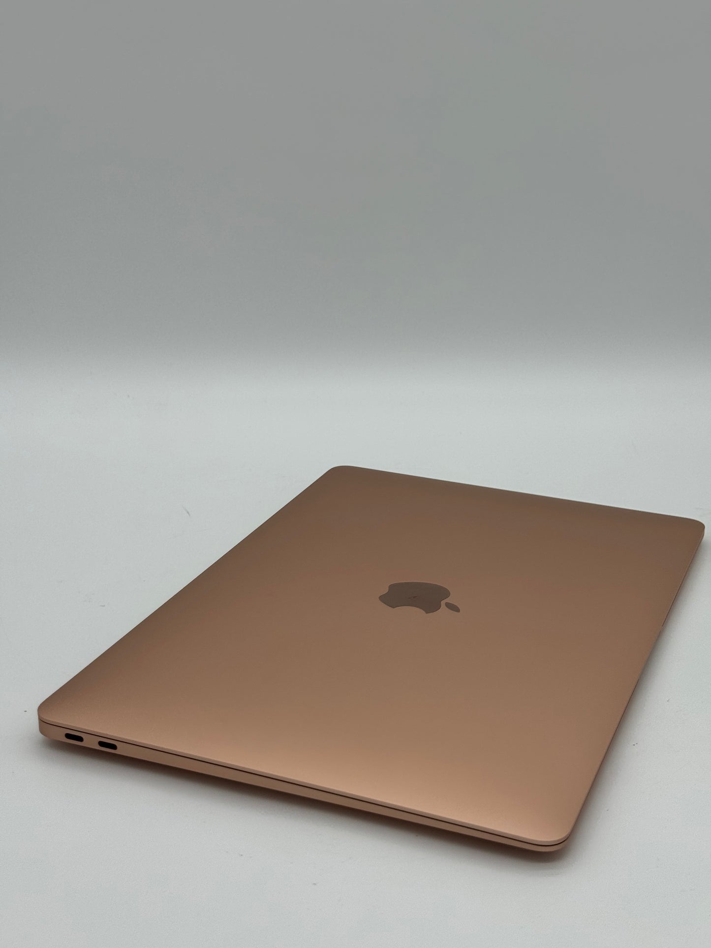 Apple MacBook Air M1 (A2337, 2020) - Rose Gold - 256GB SSD - Low Cycle Count