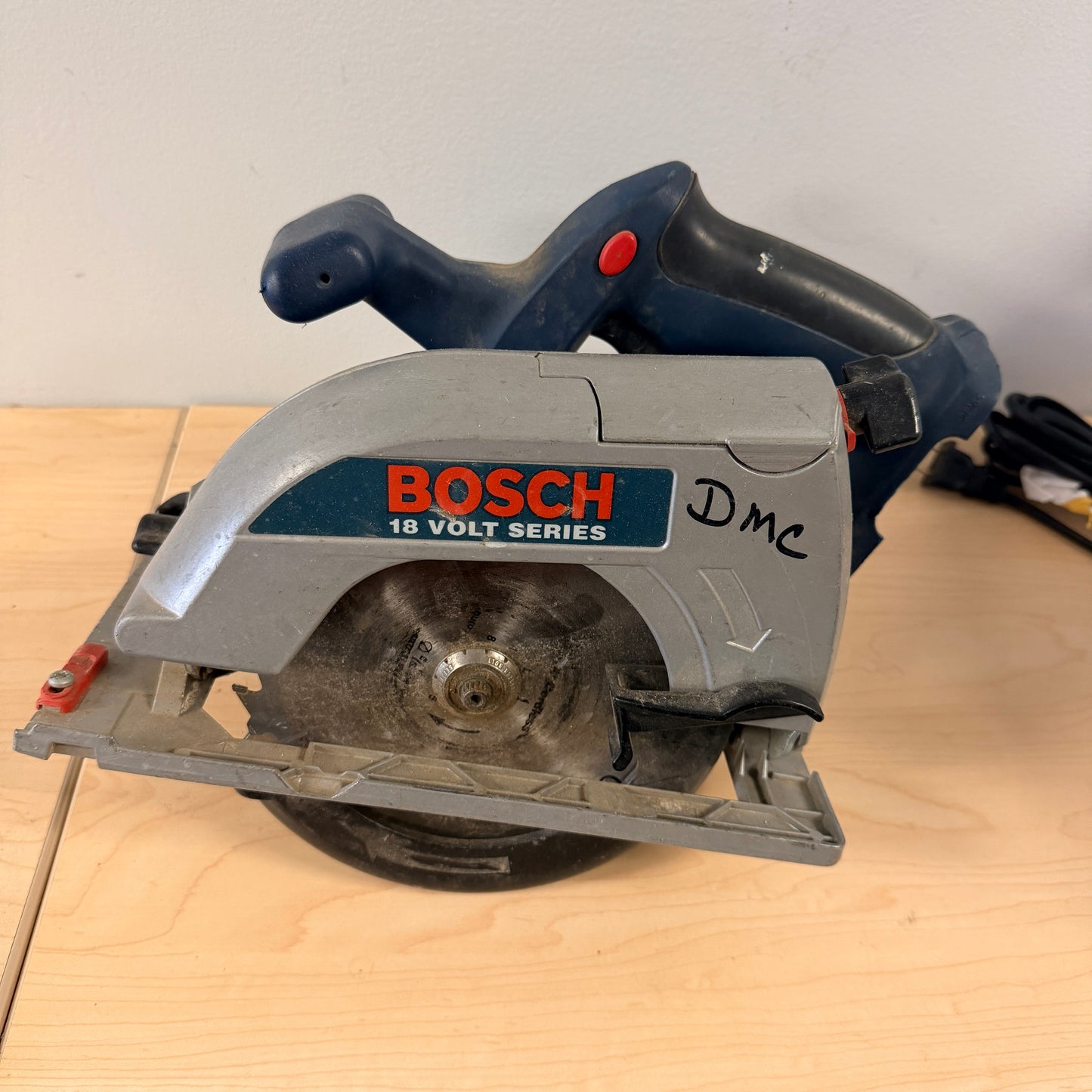 Bosch CCS180 18V Cordless 6-1/2 Circular Saw Lithium-Ion Bare Tool Only TESTED