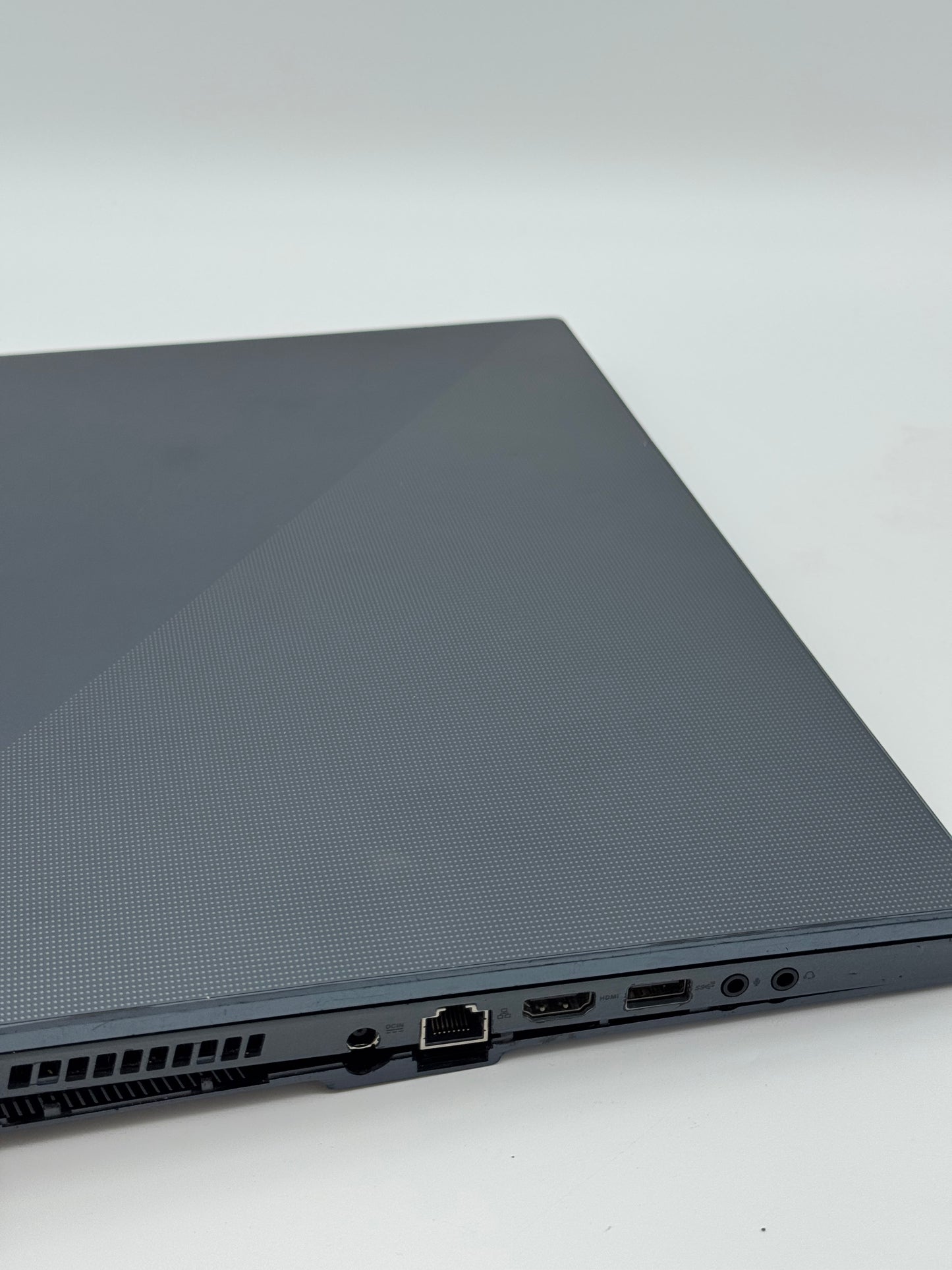 Asus ROG ZEPHRUS M15 (GU502L) Broken