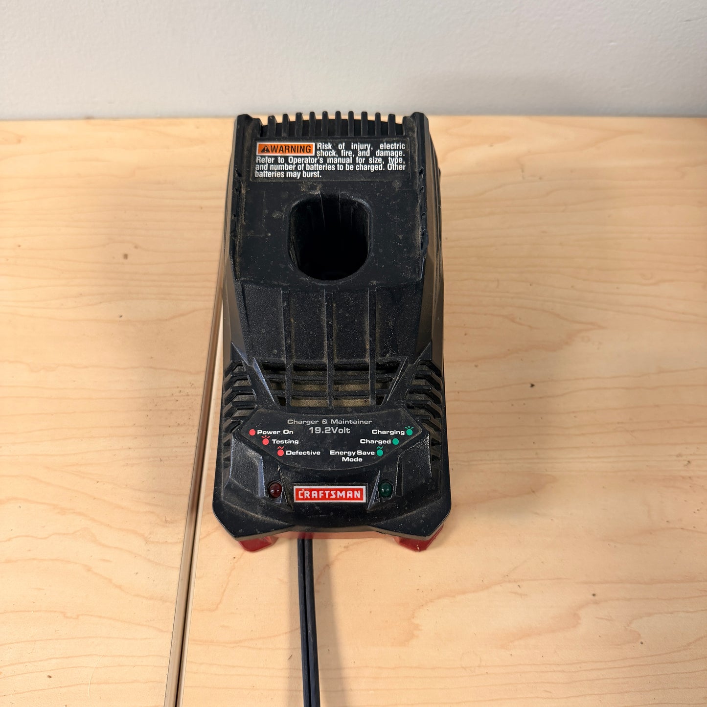 Craftsman 19.2V C3 Battery Charger/Maintainer Black Used A