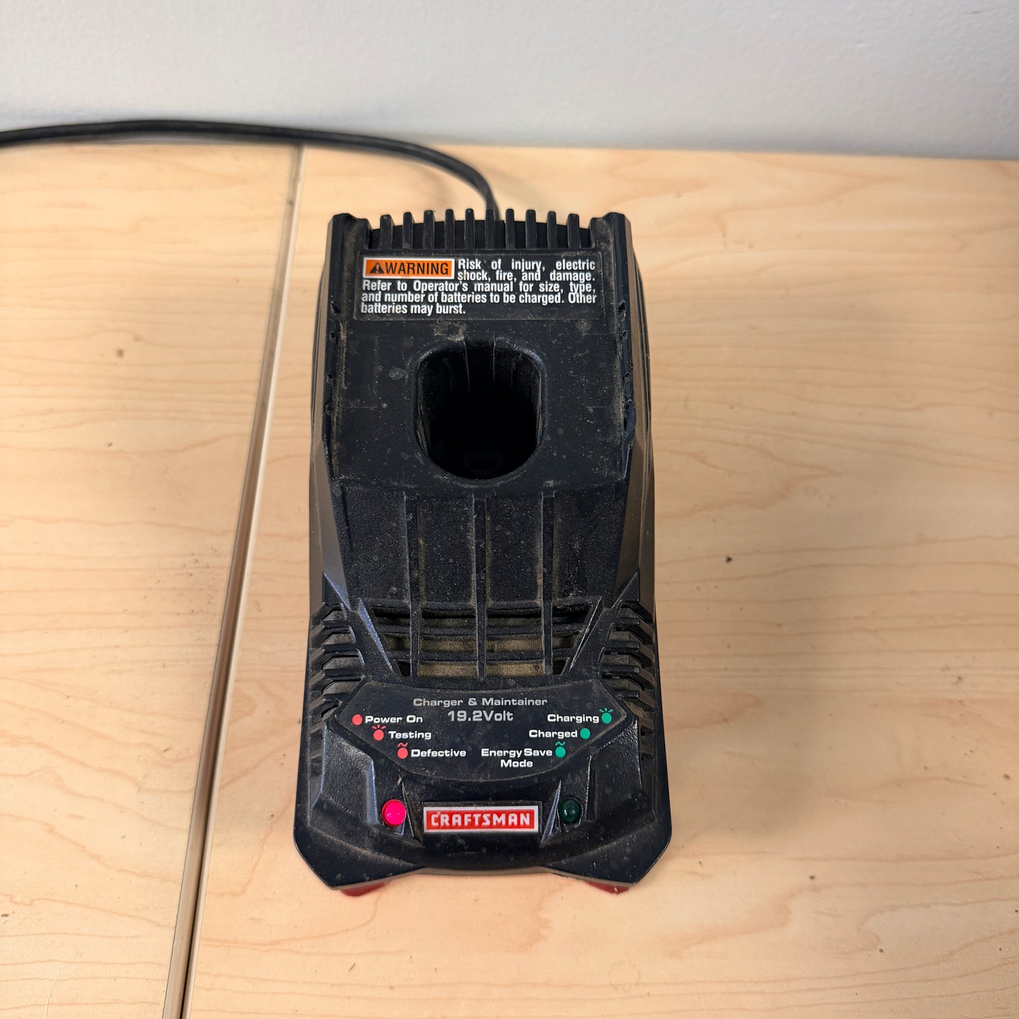Craftsman 19.2V C3 Battery Charger/Maintainer Black Used A
