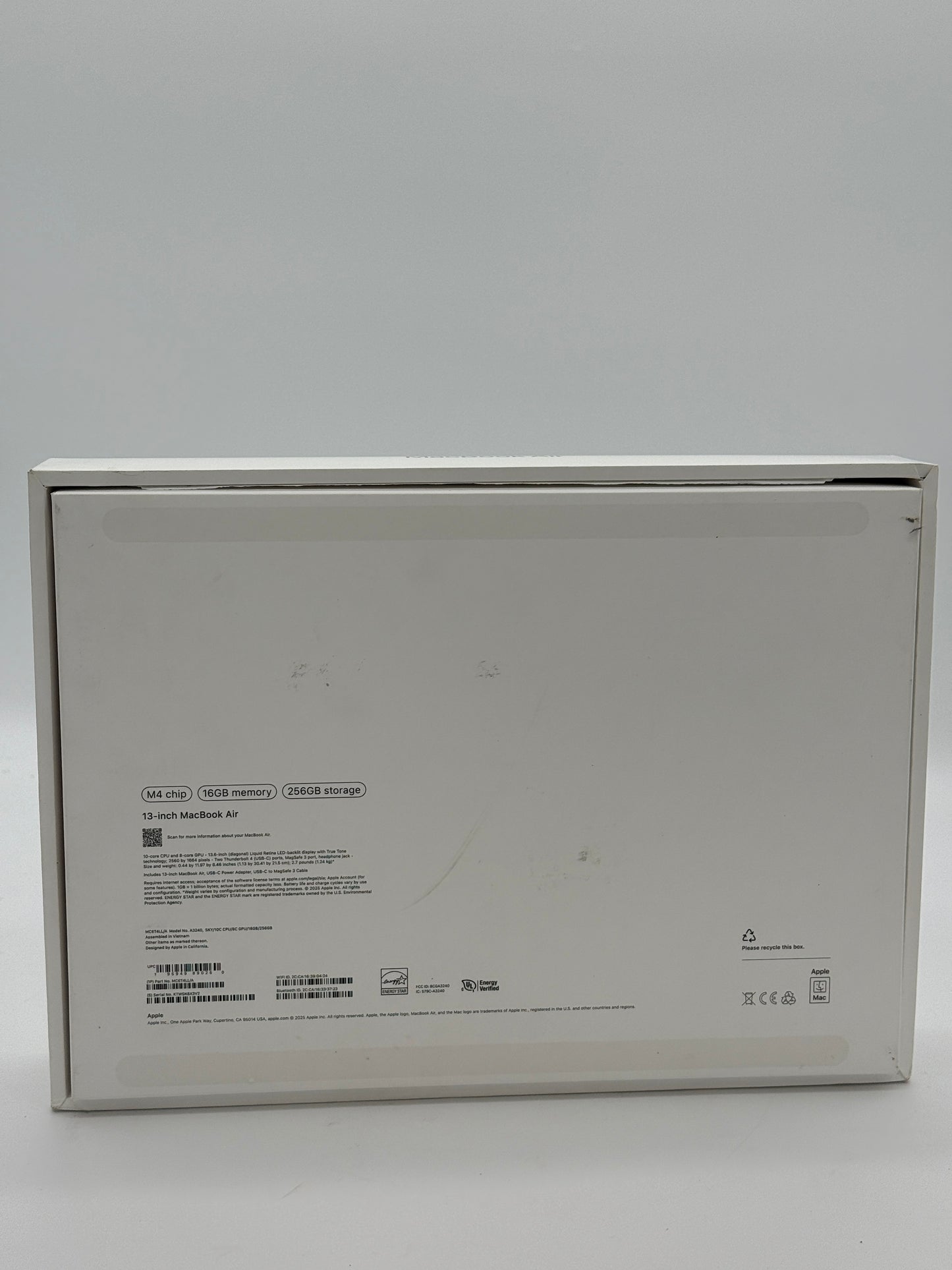 Apple MacBook Air 13" M4 chip 16GB RAM 256GB SSD Sky Blue MC6T4LL/A 2025 Model