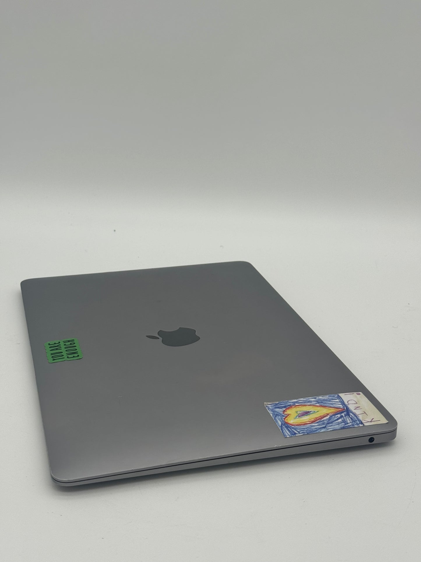 Apple MacBook Air Retina A2179 2020 - Space Gray, Core i3, 8GB RAM, 128GB SSD