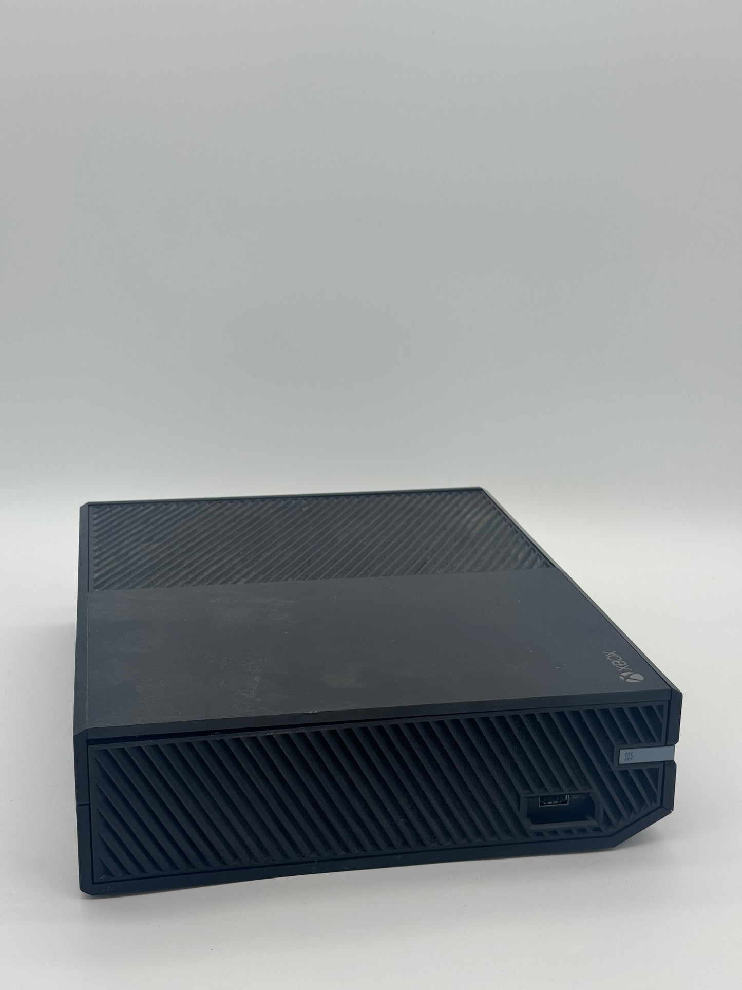 Microsoft Xbox One 2013 (Model: 1540) - Broken Black Console - 500GB