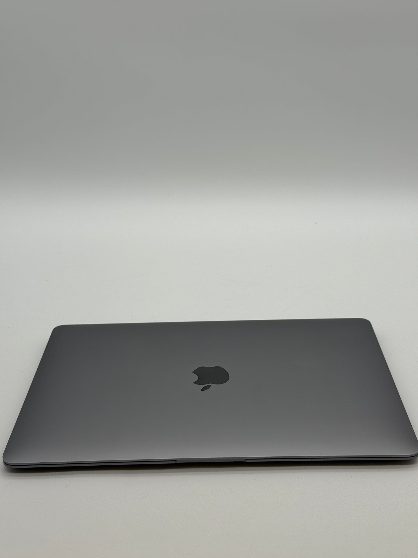 Apple MacBook Air 13” 2020 A2337 M1 Chip 8GB RAM 256GB SSD Space Gray - Good