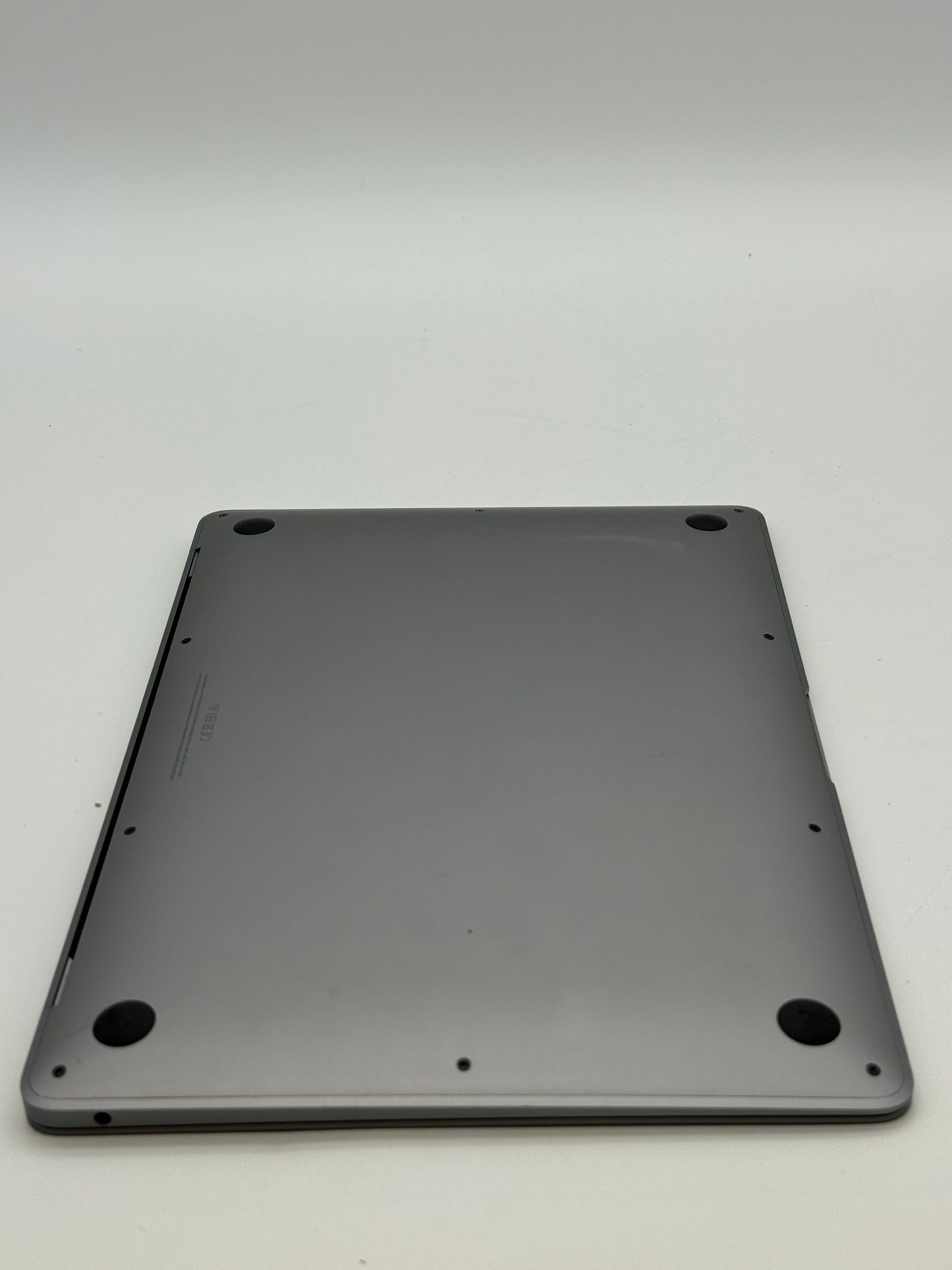Apple MacBook Air 13” 2020 A2337 M1 Chip 8GB RAM 256GB SSD Space Gray - Good