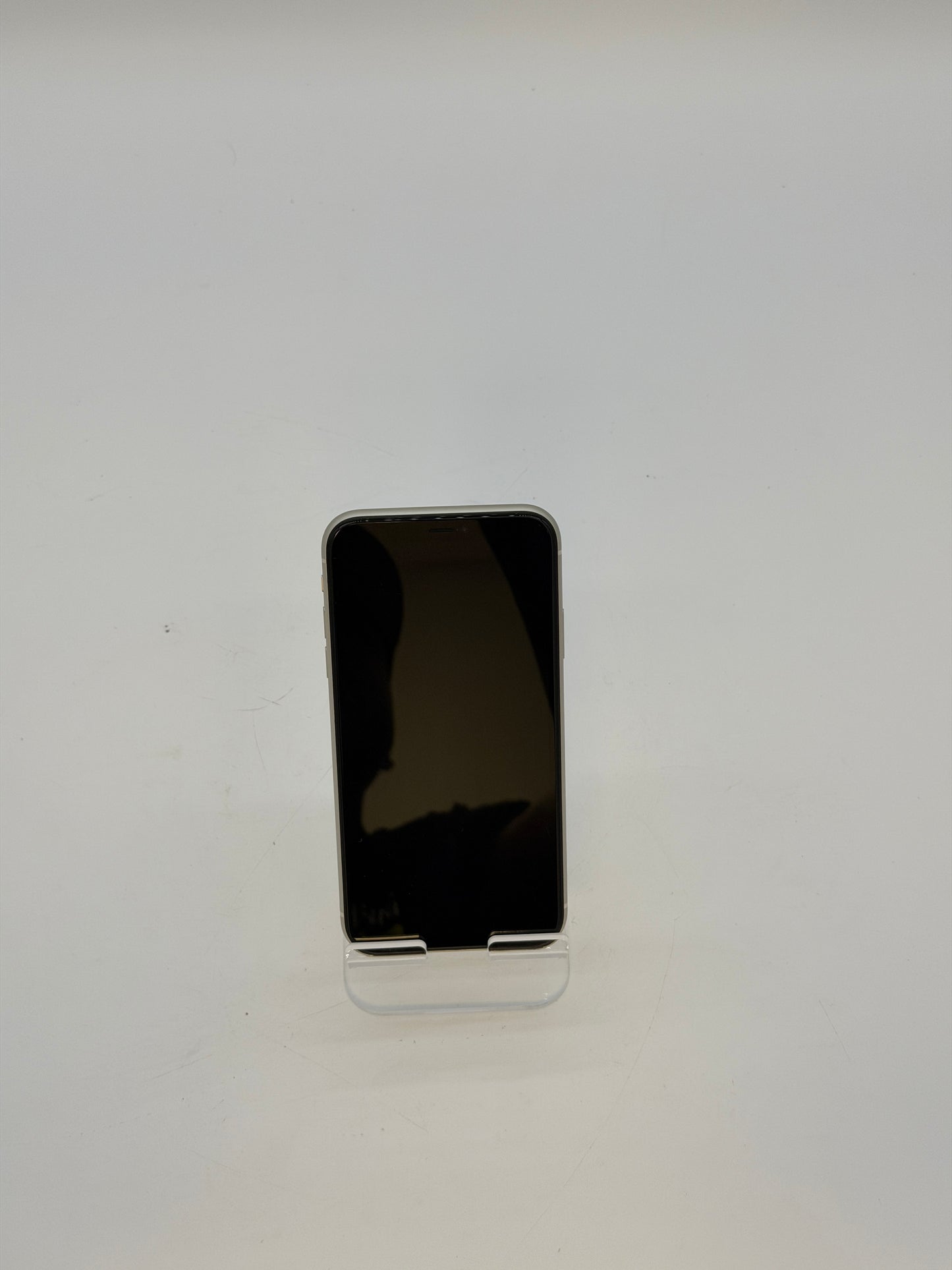 Apple iPhone 11 - 64 GB - White (Unlocked)