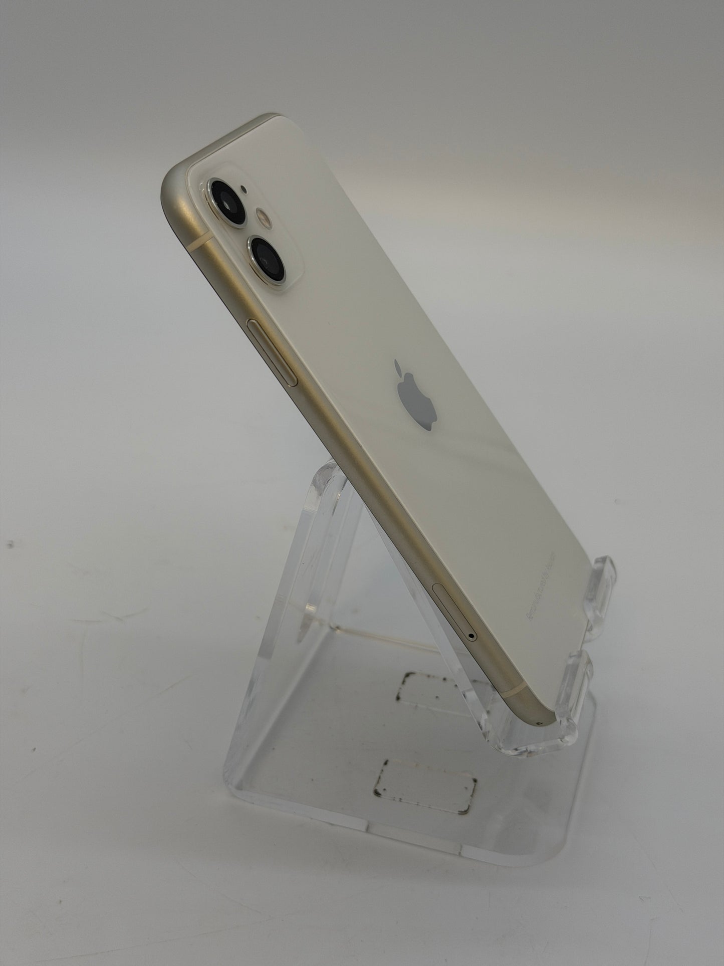 Apple iPhone 11 - 64 GB - White (Unlocked)