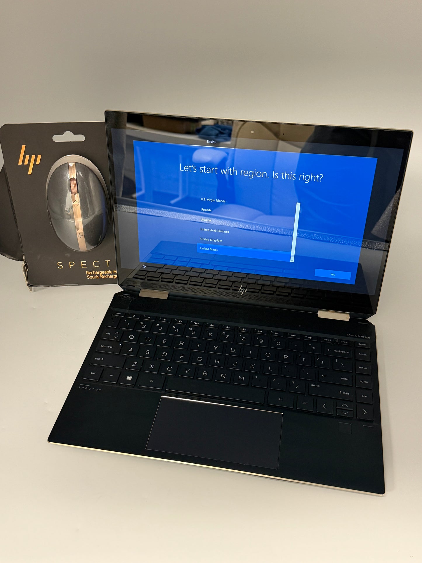 HP Spectre x360 13-AP0053DX 13.3" i7-8565U 1.8GHz 16GB RAM 512GB SSD