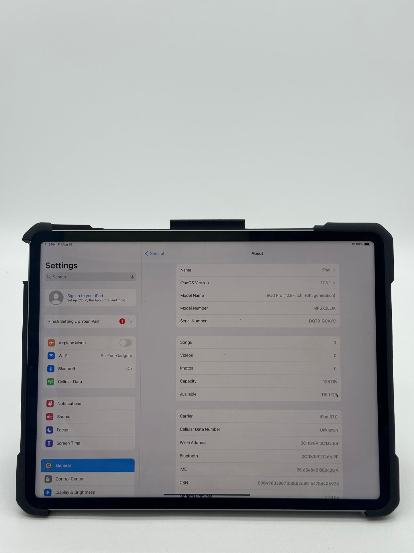 Apple iPad Pro (6th Gen, 12.9-inch) A2764 - Gray, 128GB, Used