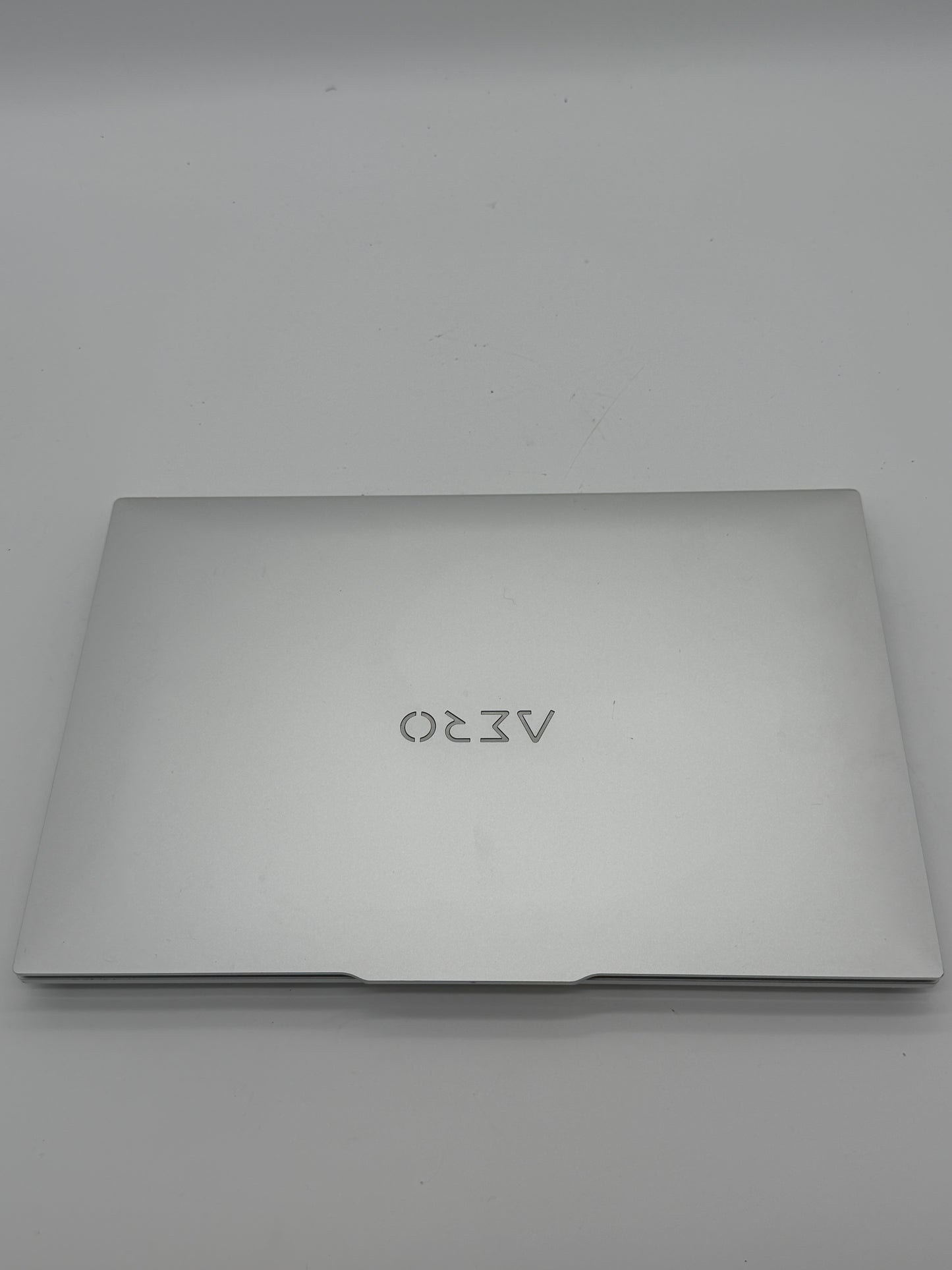 Gigabyte Aero 16 XE5 OLED Laptop i7-12700H 16GB 1TB RTX 3070Ti Gray