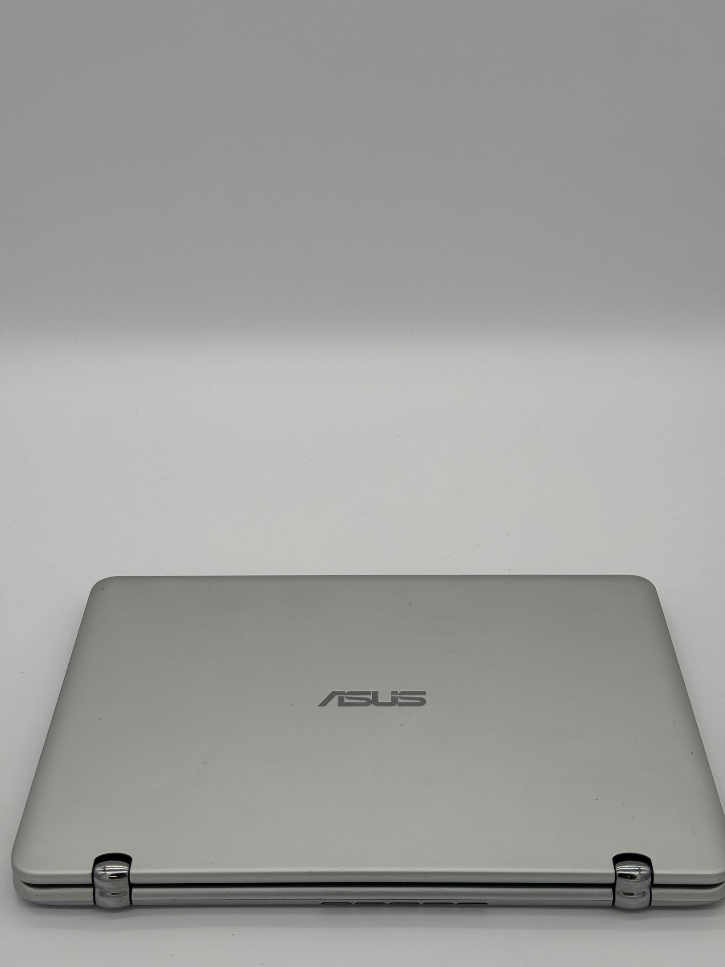 Asus Q304U Laptop - 11" Core i5, 256GB SSD, 6GB RAM, Gray - Used