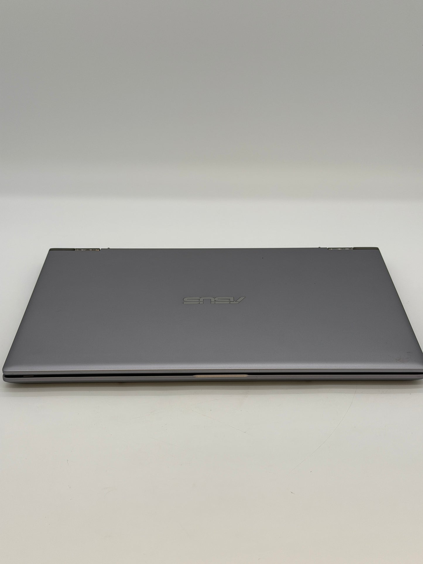 Asus Q5071Q 15.6 Touch Screen Laptop Amd Ryzen 7 256GB SSD Light Gray