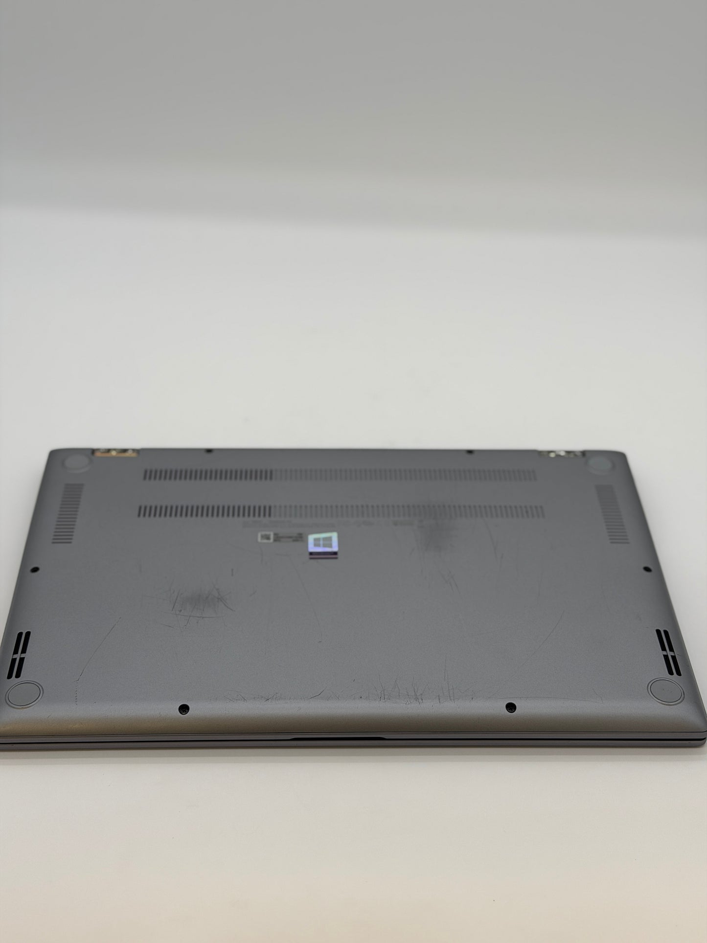 Asus Q5071Q 15.6 Touch Screen Laptop Amd Ryzen 7 256GB SSD Light Gray