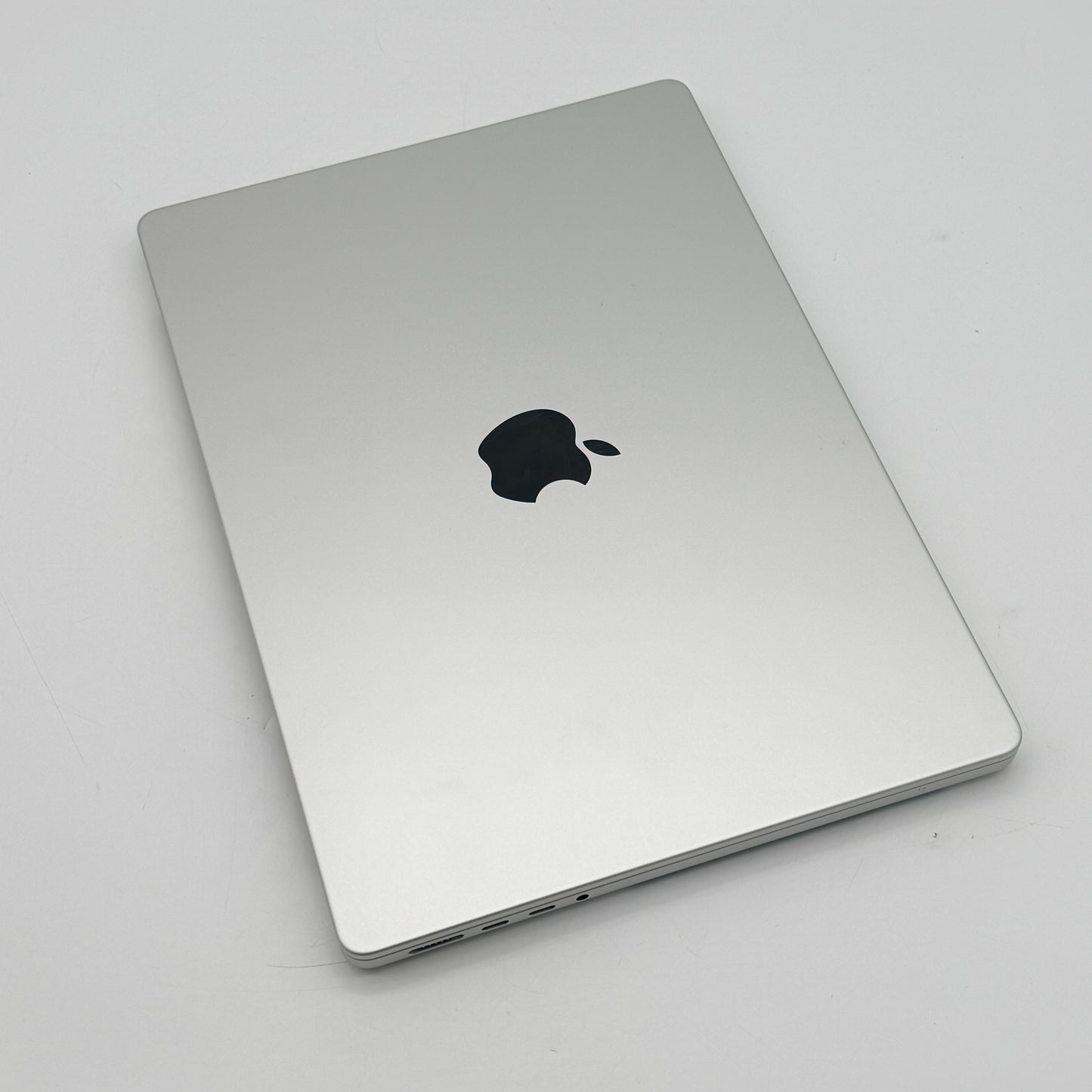 Apple MacBook Pro 14" M5 16GB RAM 1TB SSD Silver A3434 2025 "Used A" 43 CYCLES